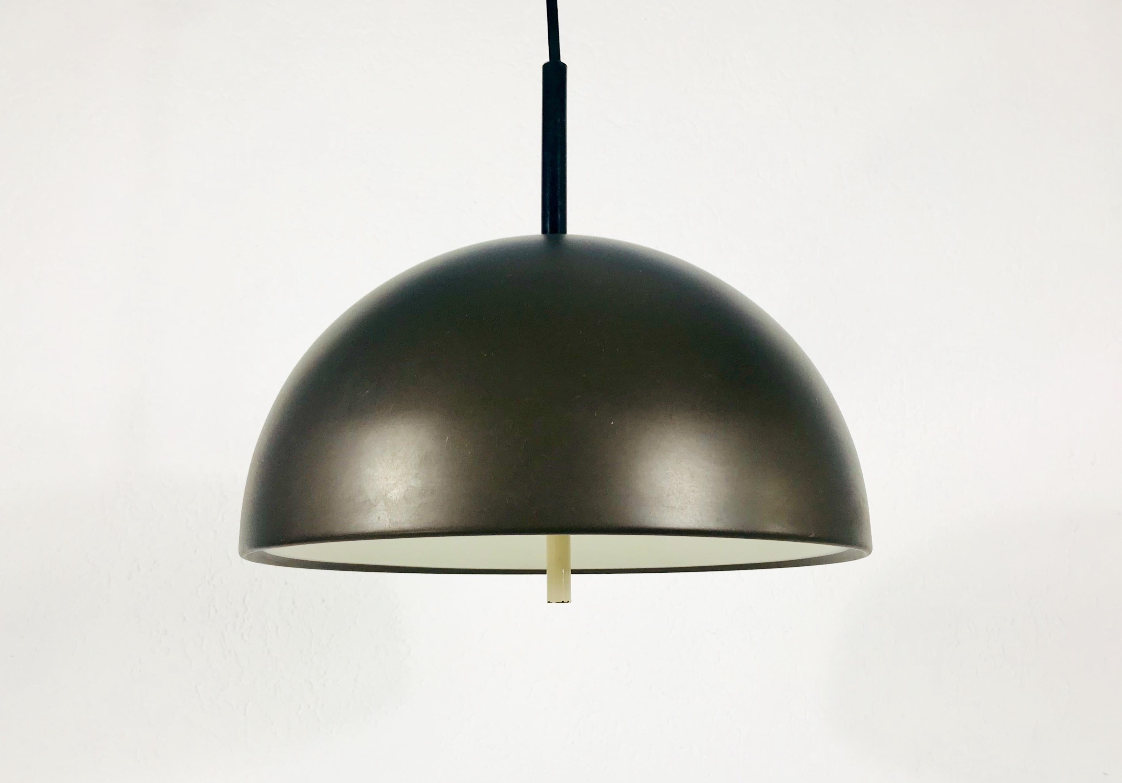 Fin du 20e siècle Lampe suspendue marron Staff, années 1970, Allemagne en vente