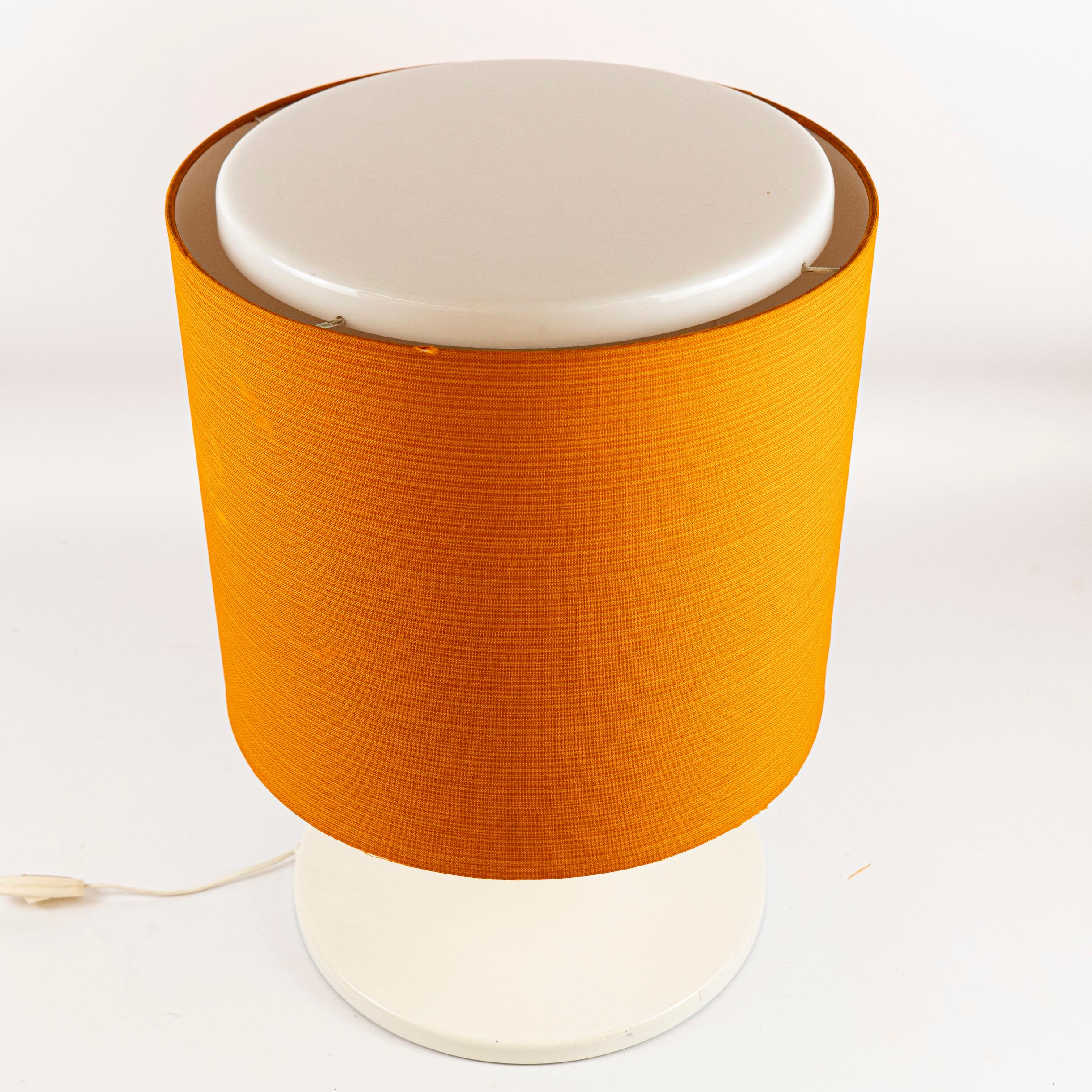 Allemand Lampe de table tulipe de l'ère spatiale en vente