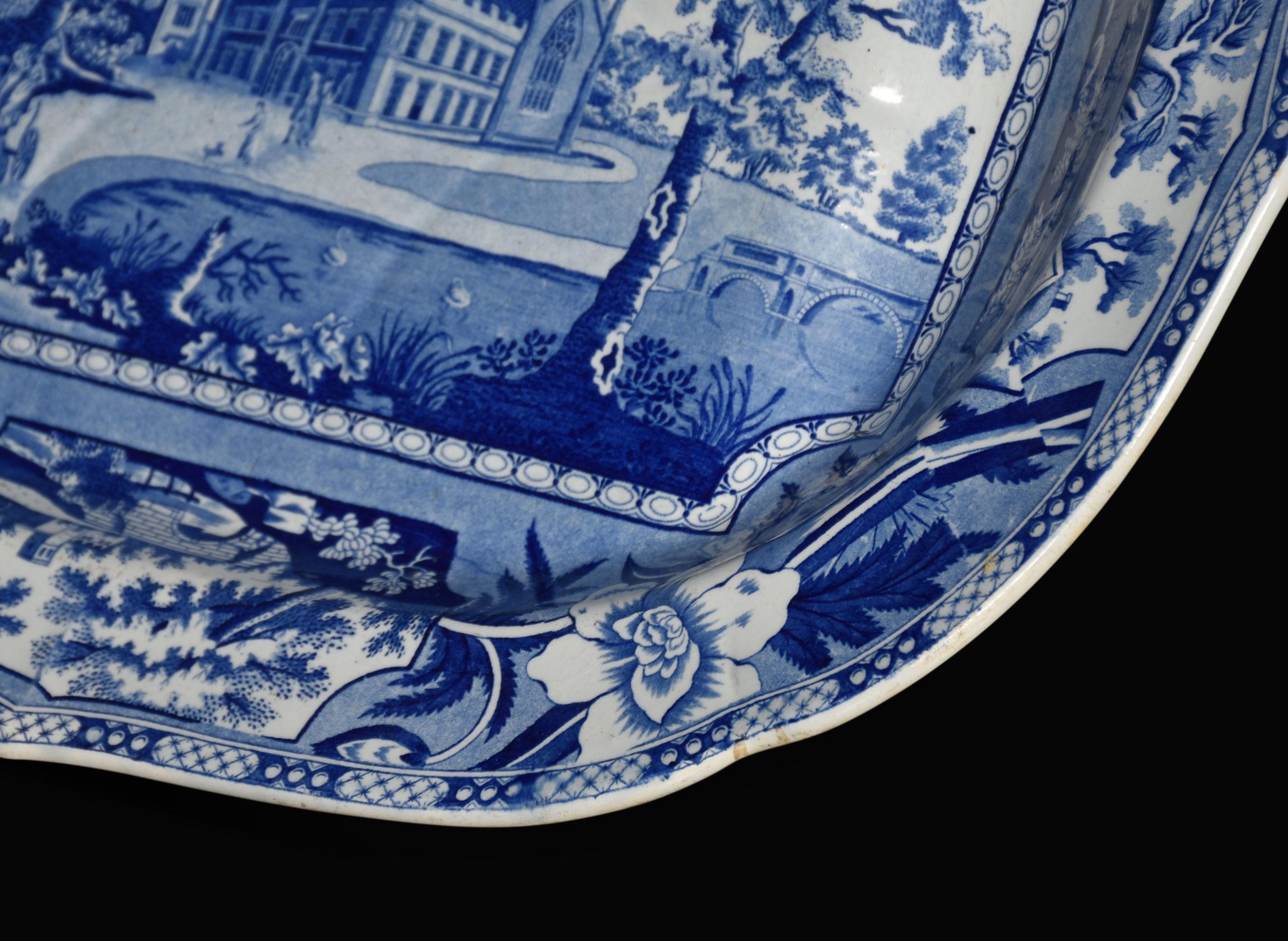 Blauer und weißer Staffordshire-Teller aus dem 19. Jahrhundert (Britisch) im Angebot