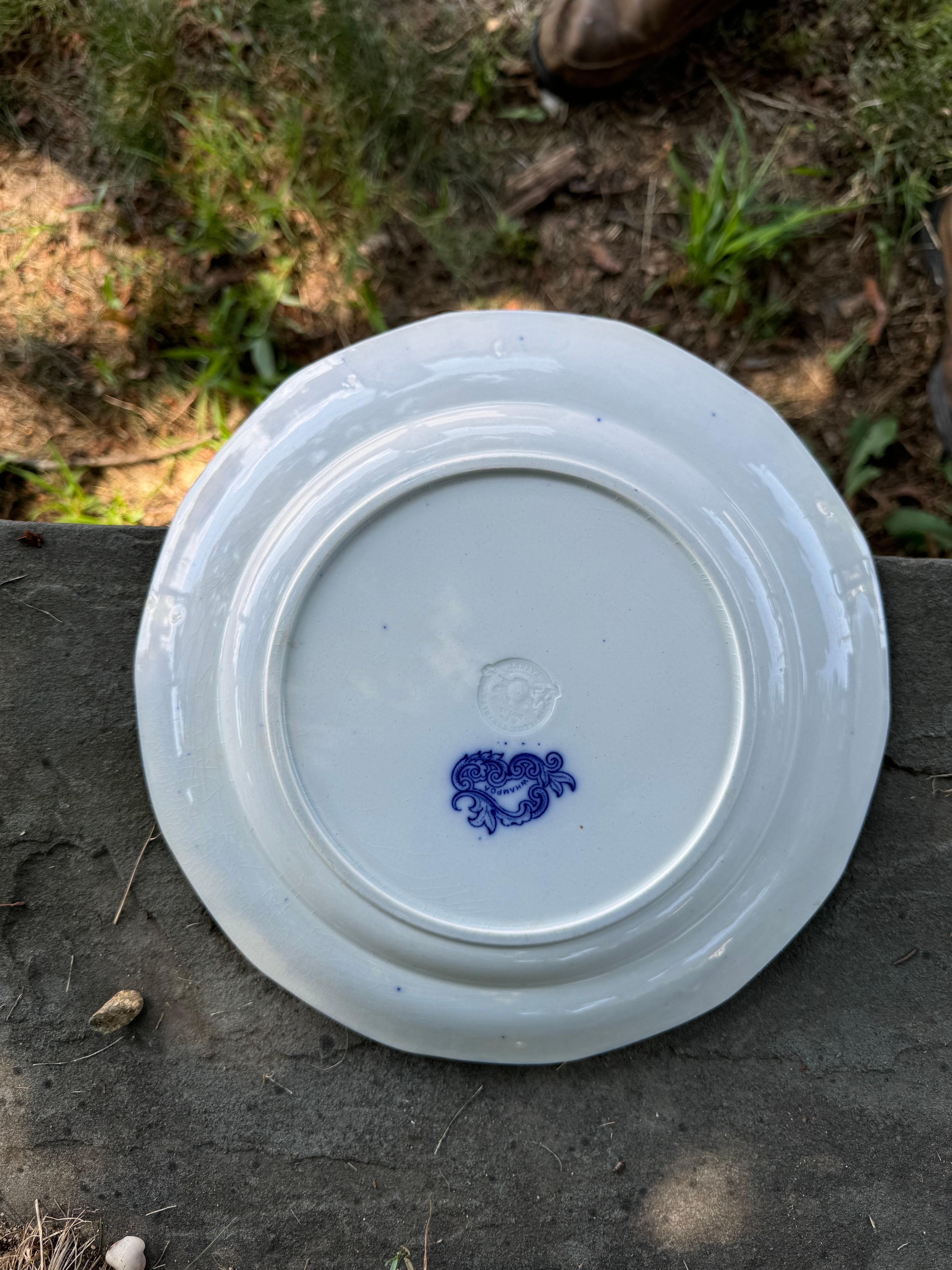 XIX secolo Piatto in ceramica inglese Staffordshire motivo Whampoa circa 1842 in vendita