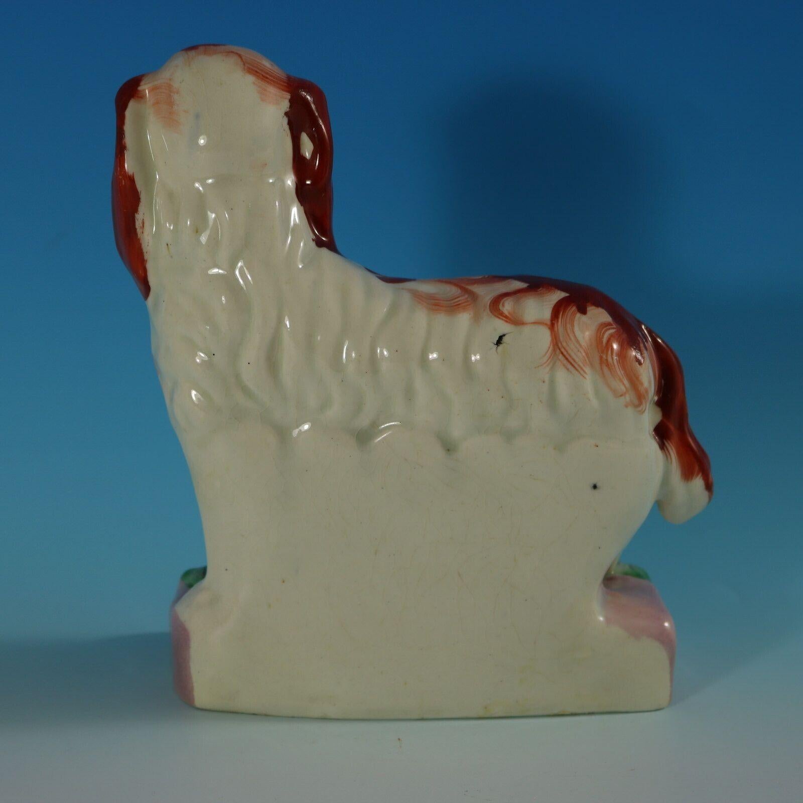 Staffordshire Charles Spaniel su base di foglie In condizioni discrete in vendita a Chelmsford, Essex