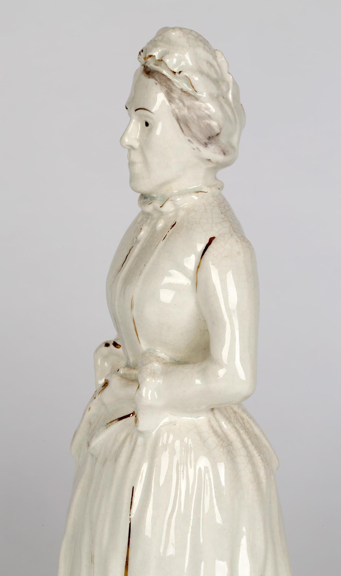 Staffordshire Mr. & Mrs. Gladstone, Paar politische Porträt-Keramikfiguren (19. Jahrhundert) im Angebot