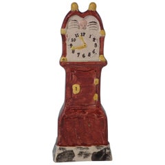 Horloge à boîtier long Staffordshire en céramique perlée