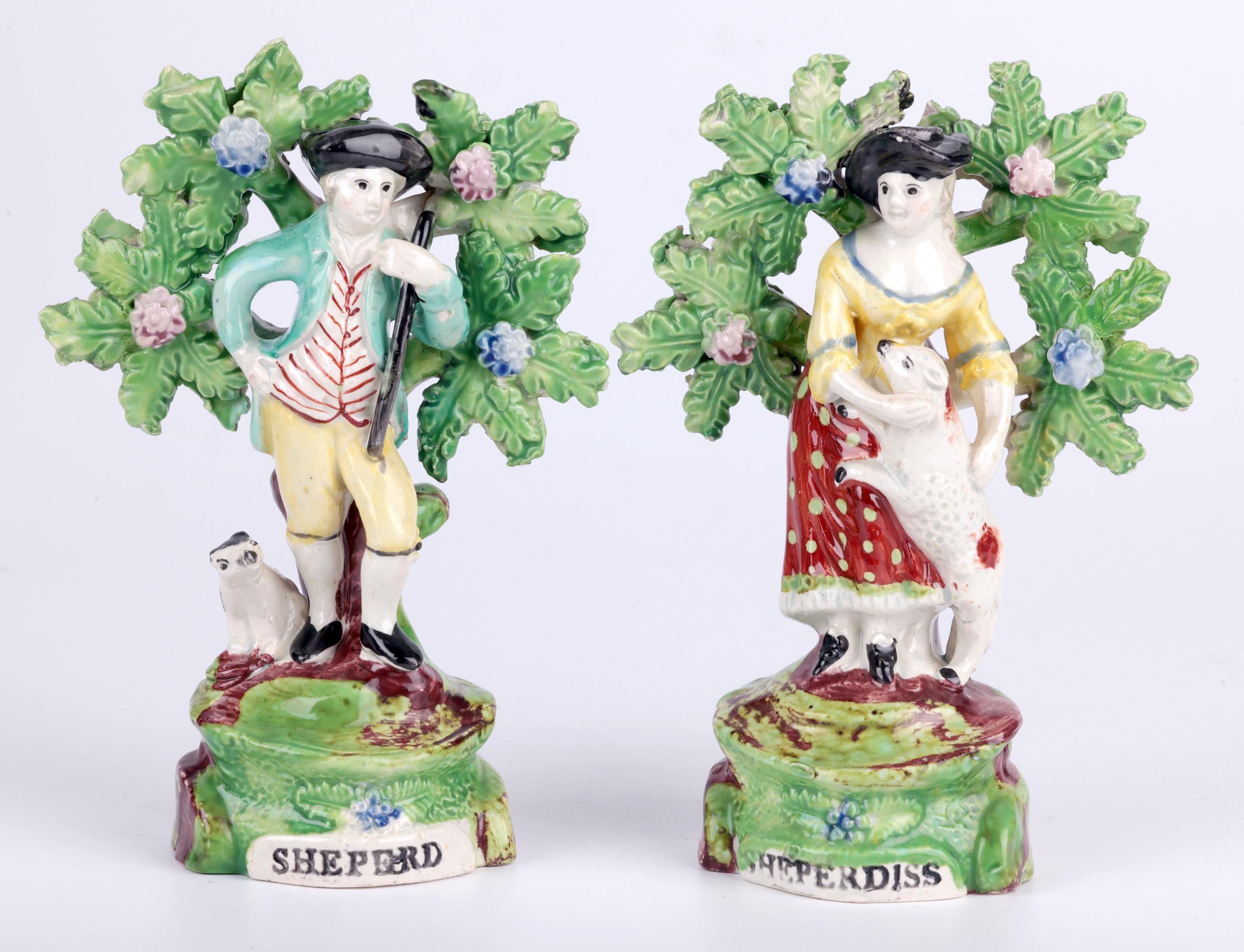 Staffordshire Pearlware Töpferei Hirte & Hirtin Figuren im Angebot 7