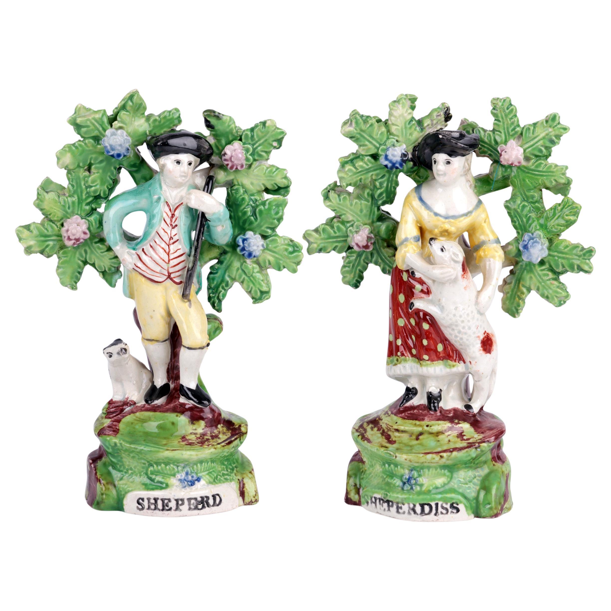 Staffordshire Pearlware Töpferei Hirte & Hirtin Figuren im Angebot