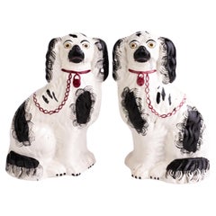 Staffordshire Polychrome Pottery Spaniels Figures 19th Century 