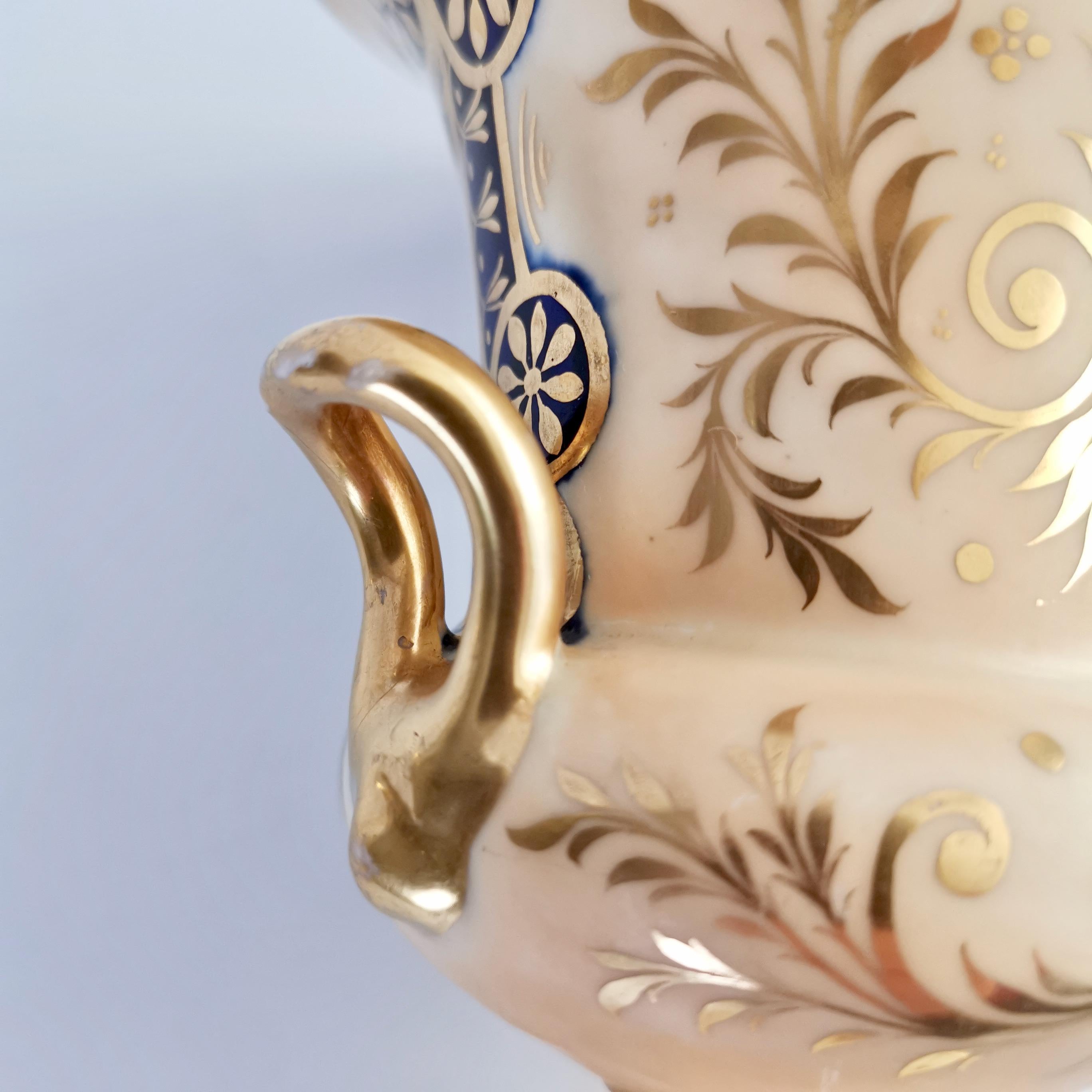 Staffordshire Porcelain Campana Vase, Salmon, Gilt and Flowers, circa 1820 For Sale 3