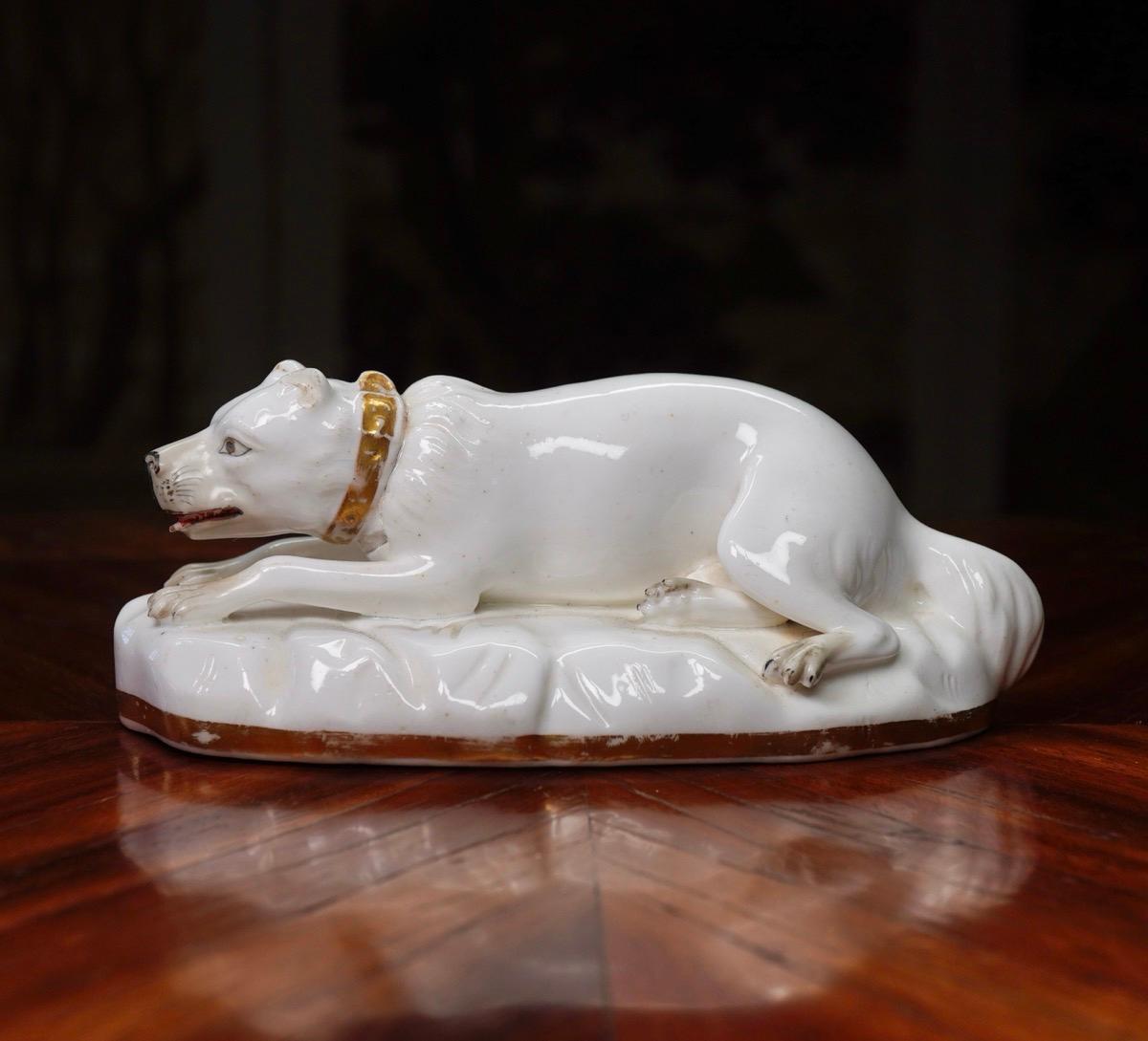 Staffordshire Porcelain Dog, Possibly Alcock, circa 1830 In Excellent Condition For Sale In Geelong, Victoria