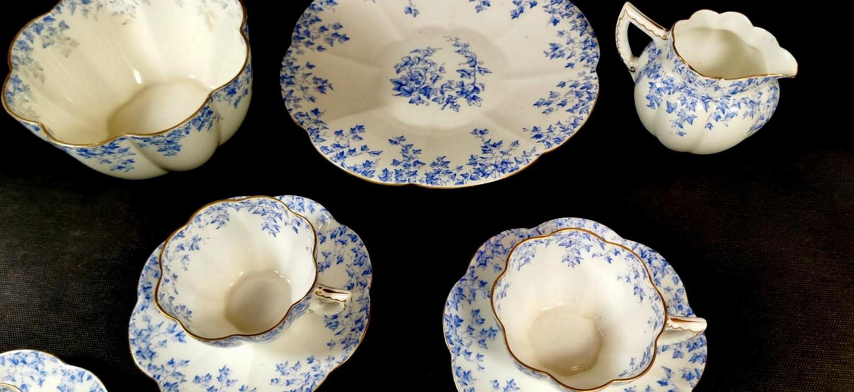 Staffordshire Porcelain Service English Coffee-Tea Cups with Plate In Good Condition In Prato, Tuscany