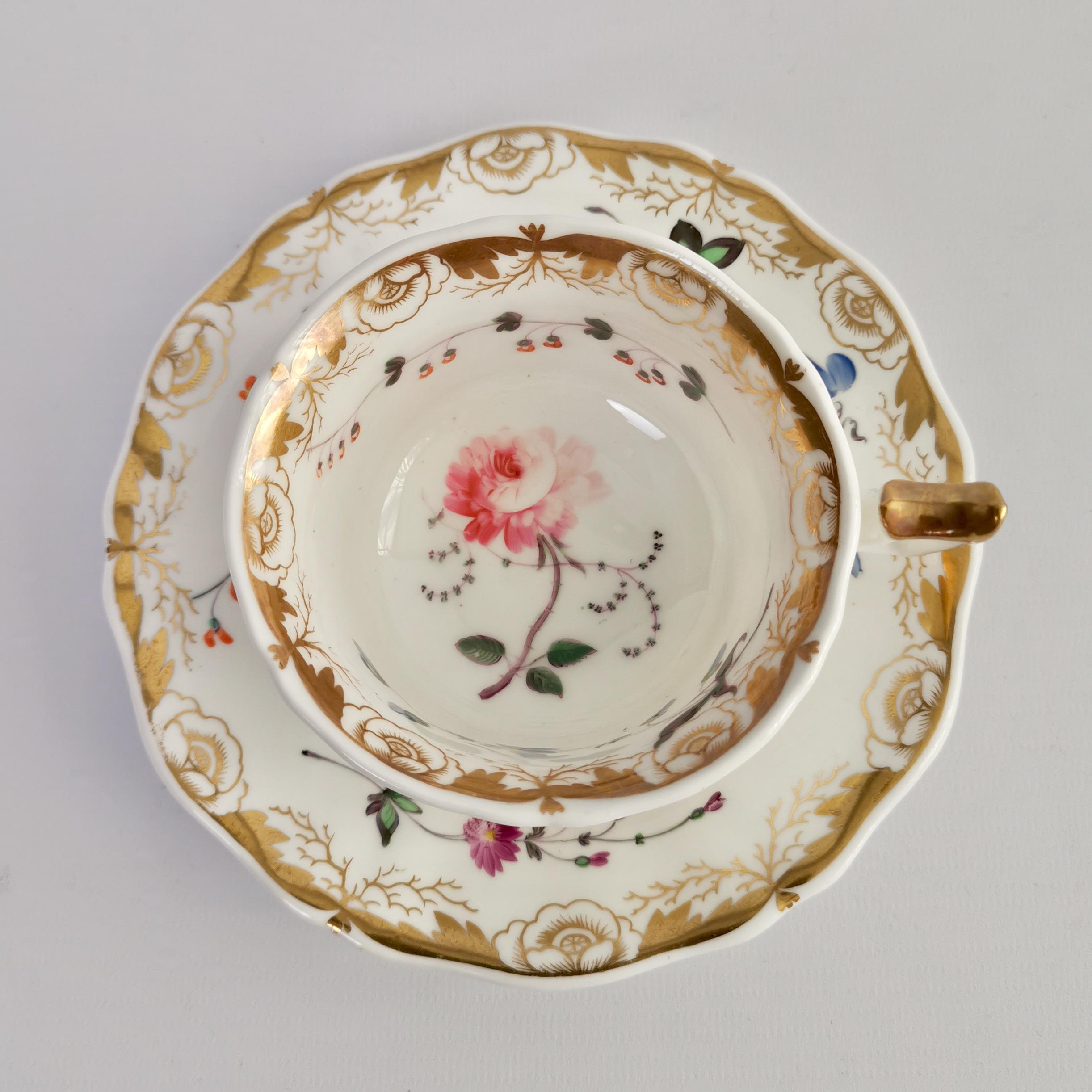 Hand-Painted Staffordshire Porcelain Teacup Trio, White with Flowers, Regency, 1825-1830