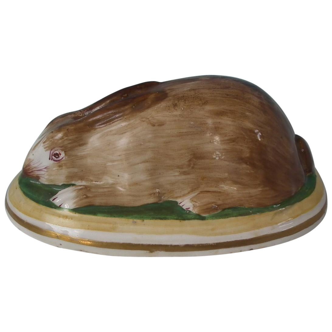 Figure de lapin en porcelaine du Staffordshire en vente
