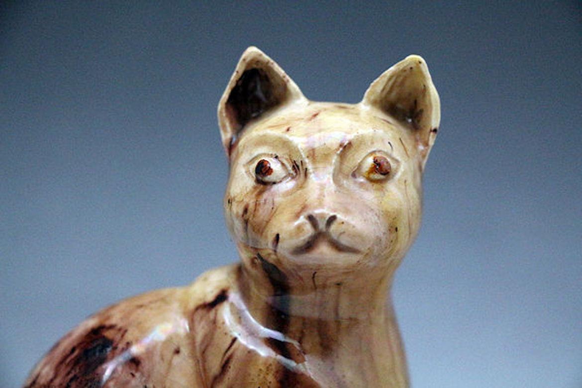 Staffordshire Pottery Figure of a Cat Mid-18th Century Whieldon Type In Good Condition In Woodstock, OXFORDSHIRE