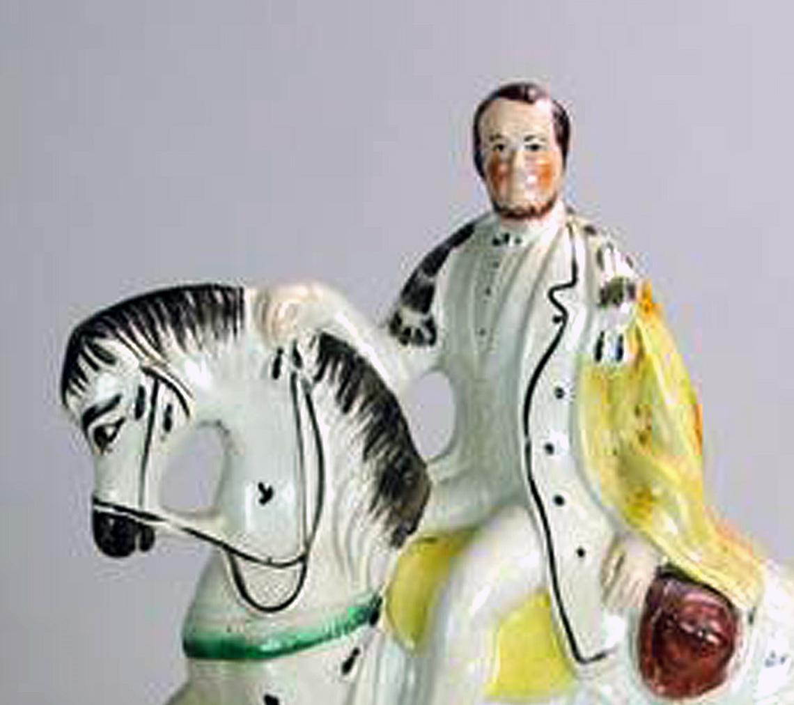 Début de l'époque victorienne Figurine en poterie du Staffordshire représentant le président Abraham Lincoln à cheval en vente