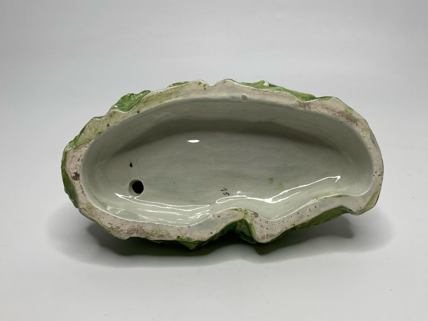 Staffordshire pottery Setter, Enoch Wood factory, c. 1820. For Sale 1