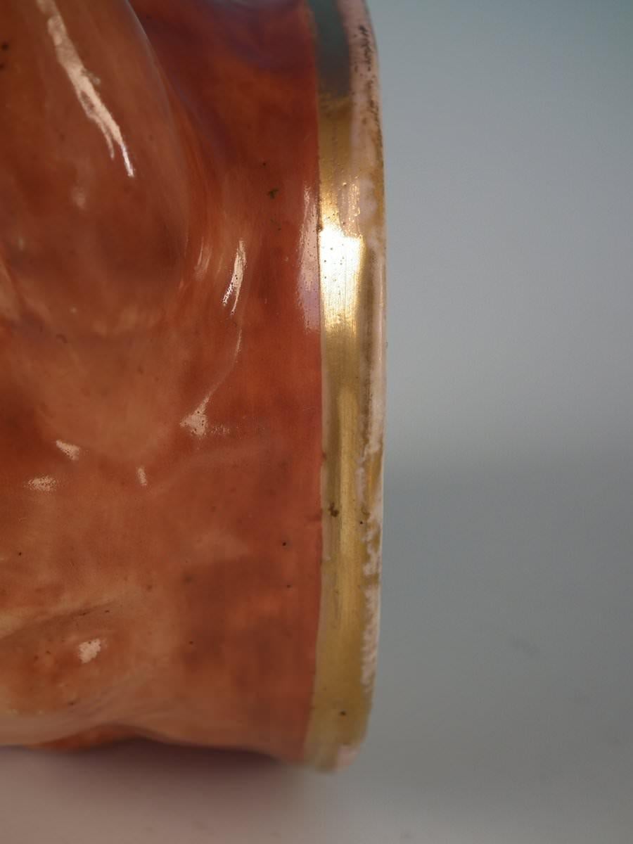 Metà XIX secolo Coppa della staffa in ceramica Staffordshire modellata come una testa di volpe in vendita