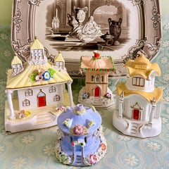 Staffordshire Strohdach-Cottage Pastillenbrenner