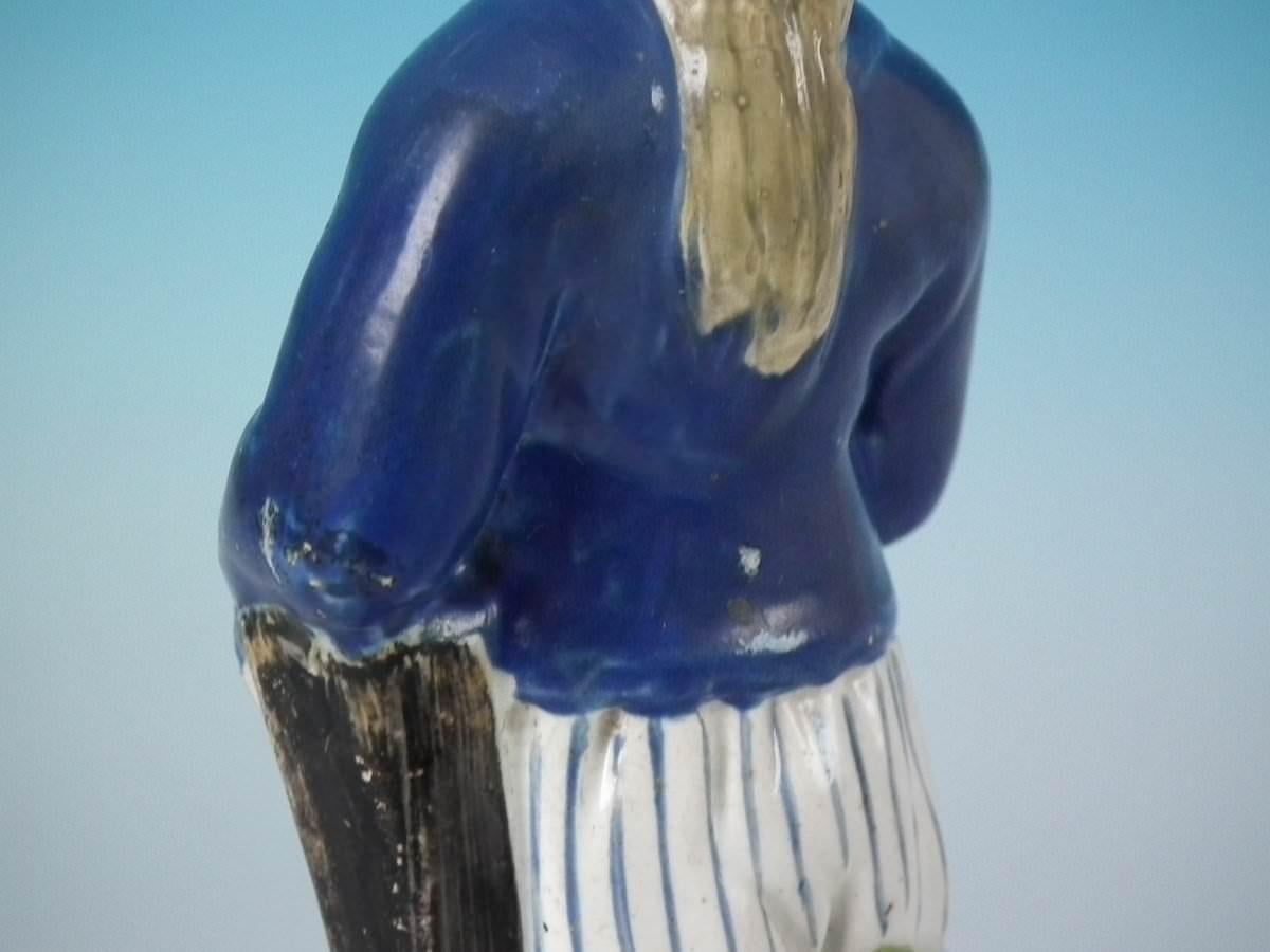 Stafforshire Pearlware Sailor Figure In Good Condition In Chelmsford, Essex