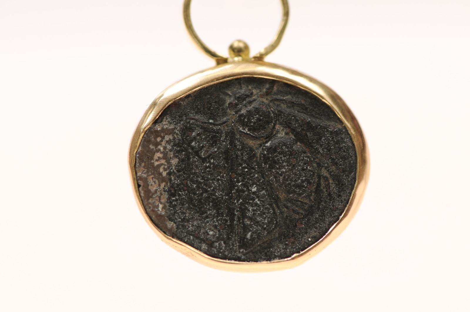 Stag & Bee Bronze [coin] Pendant with 18 Karat Gold (pendant only) For Sale 6