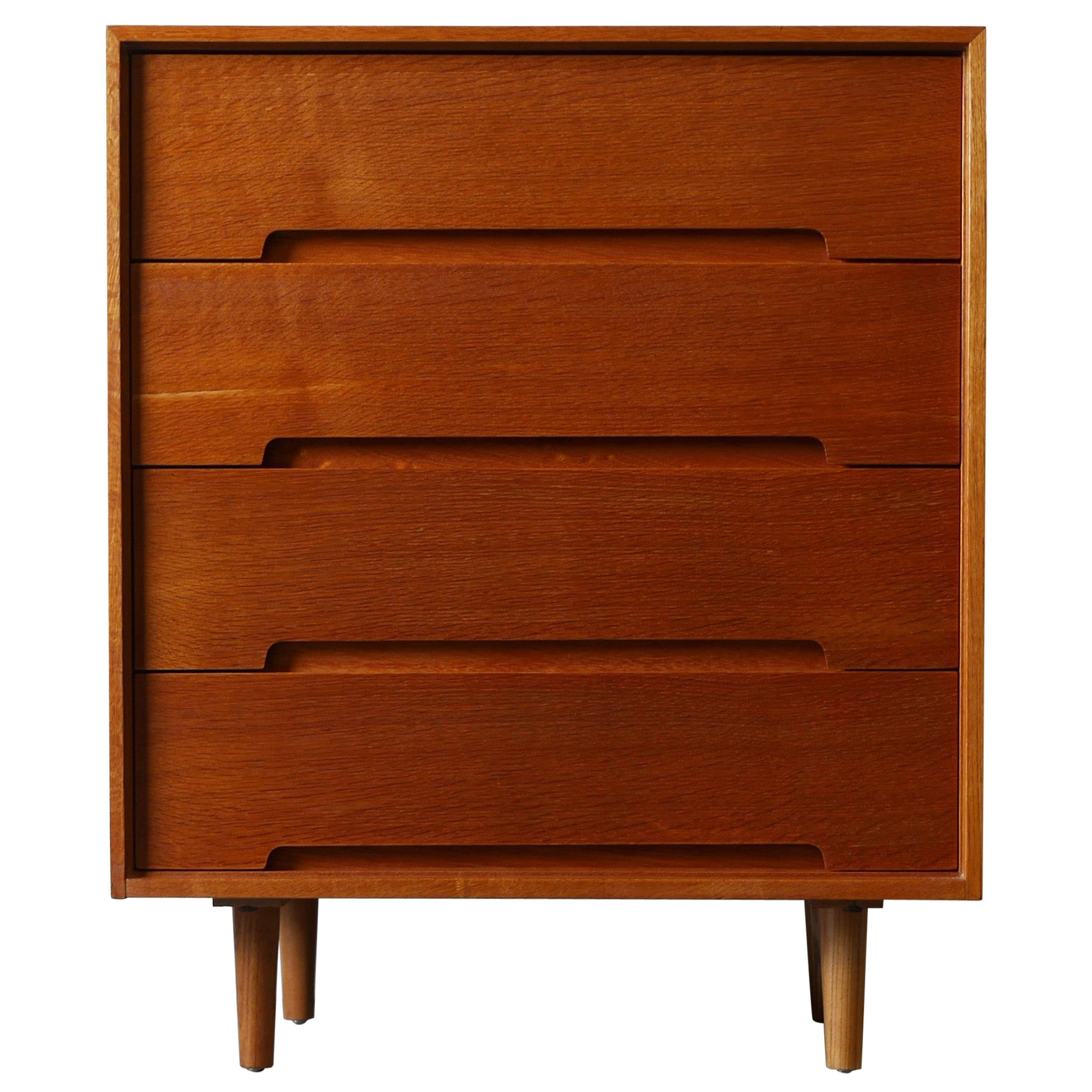 Stag 'C' Range Chest of Four Drawers in Oak by John and Sylvia Reid, circa 1954