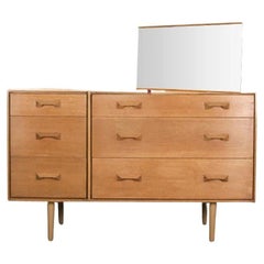 Stag Concord Oak Dressing Chest by John & Sylvia Reid, 1960s