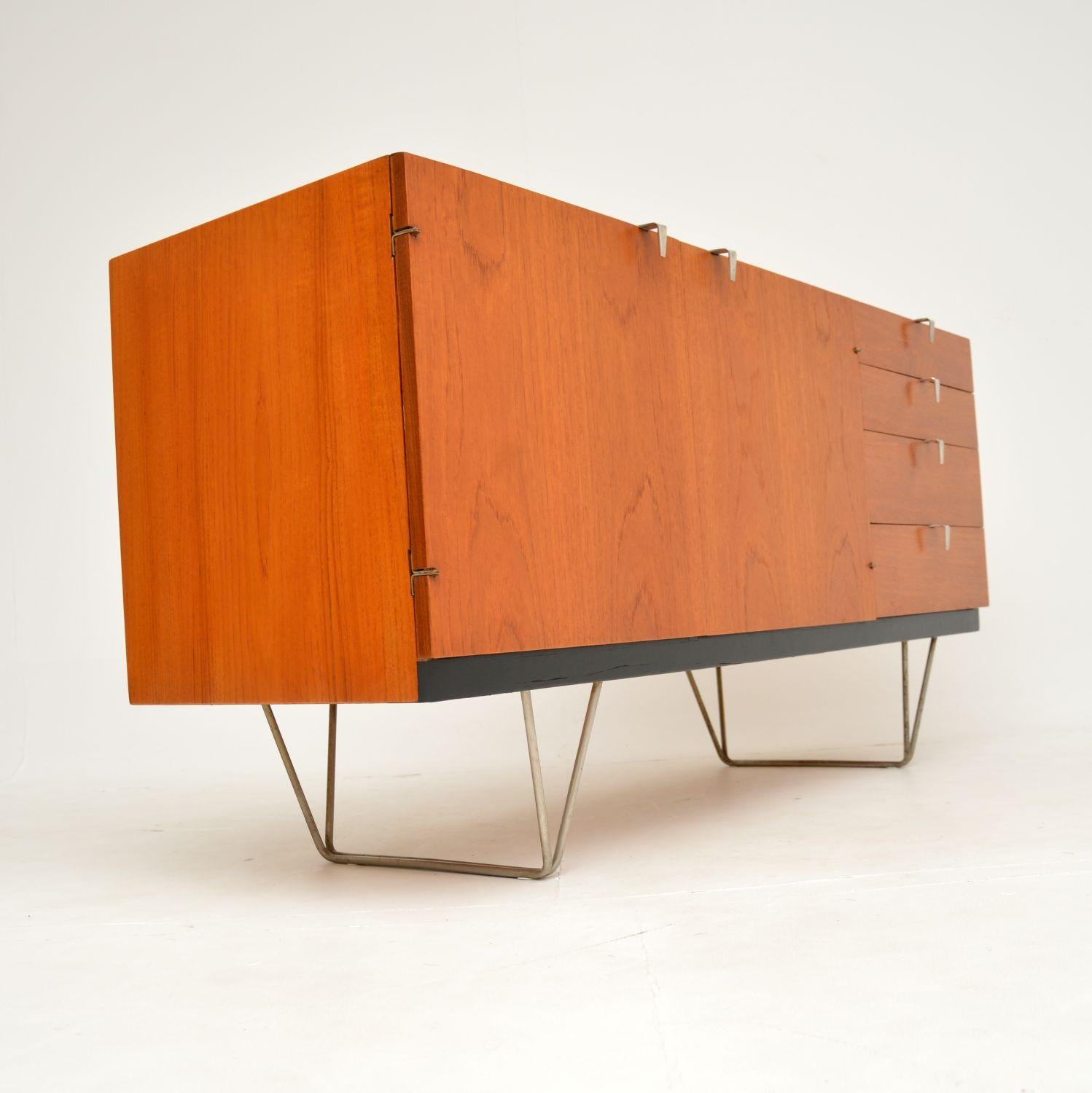 Stag S Range Sideboard by John & Sylvia Reid Vintage 1960's In Good Condition In London, GB