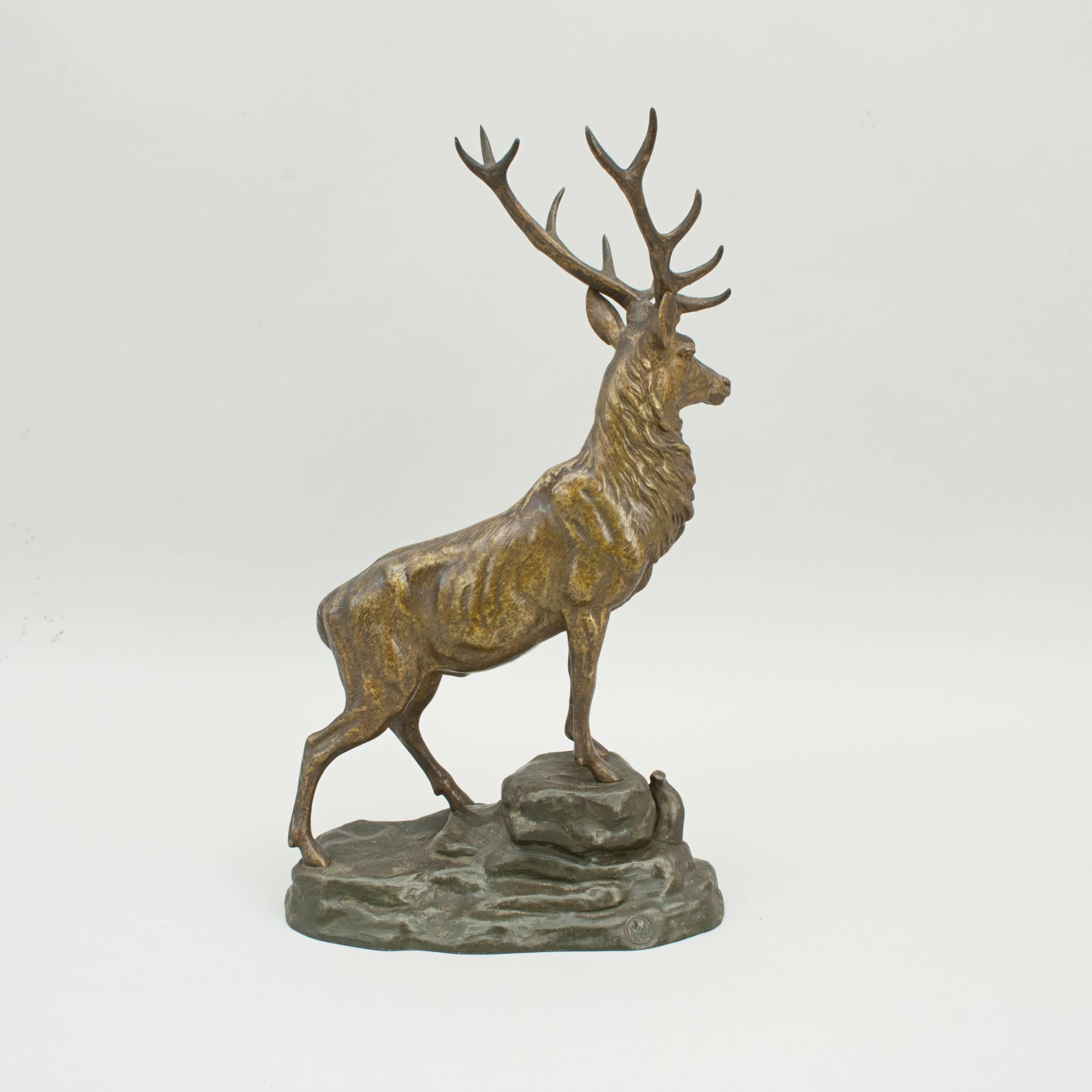 Zinc brut Sculpture de cerf par Louis Carvin