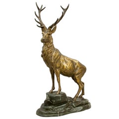 Scultura di cervo di Louis Carvin