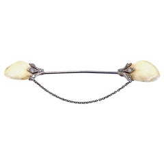 Chasse aux dents de cerf  Broche à diamants roses Broche fantaisiste britannique, 19e siècle