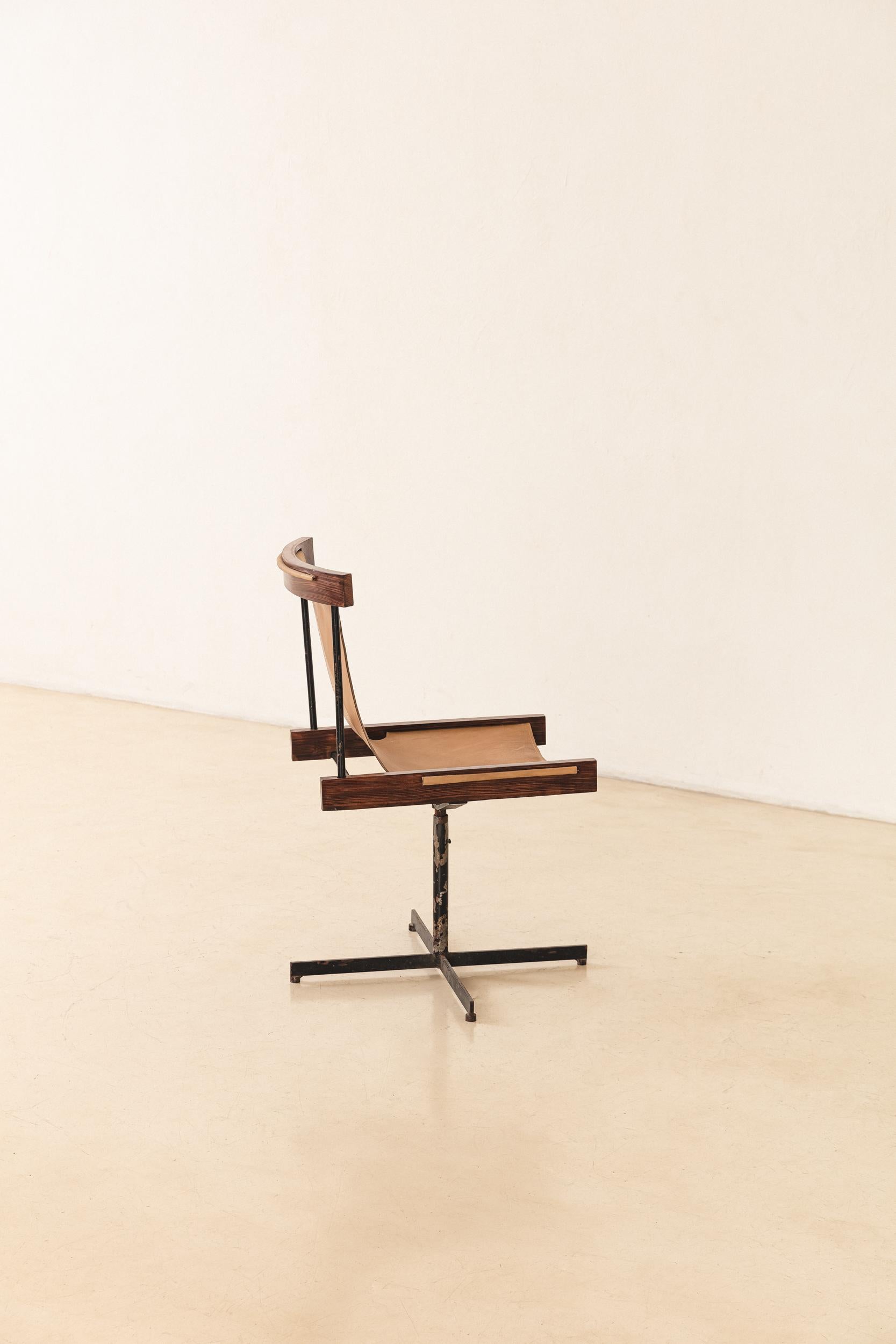 Mid-Century moderno Sedia da palco di João Filgueiras Lima (Lima), 1960, Brasile, metà del secolo scorso. in vendita