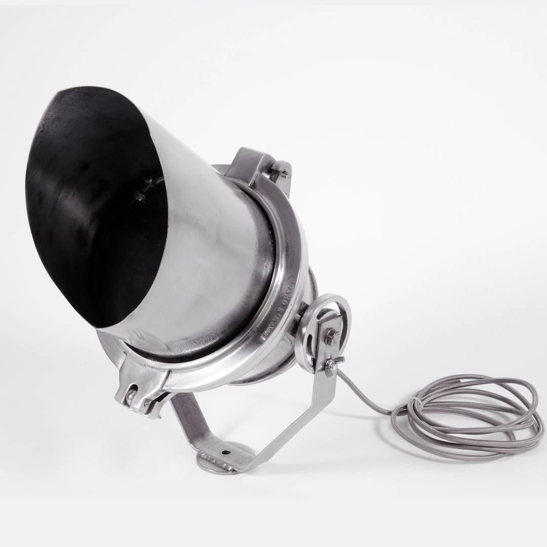 Beautiful historic stage lights reclaimed from Paris Opera House dating from the 1930s. It has a fabulous tactile aspect and this typical art deco aerodynamic sleek design. The design includes beautiful details like the ribbed shape of the aluminum