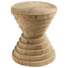 Sgabello Stages in legno di cedro