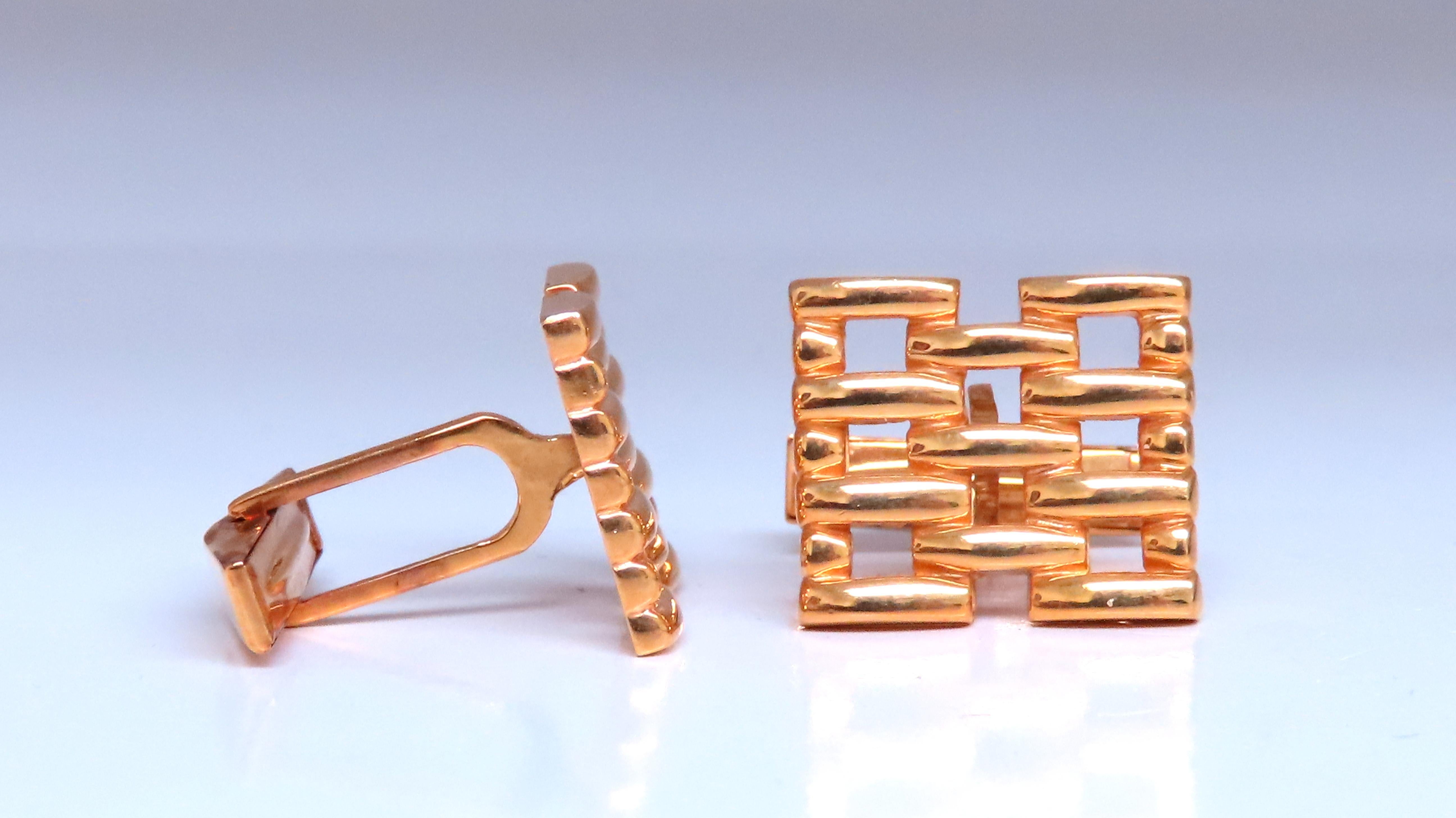 Staggered Brick form Cufflinks
17x14 mm
14kt yellow gold
9.7 grams