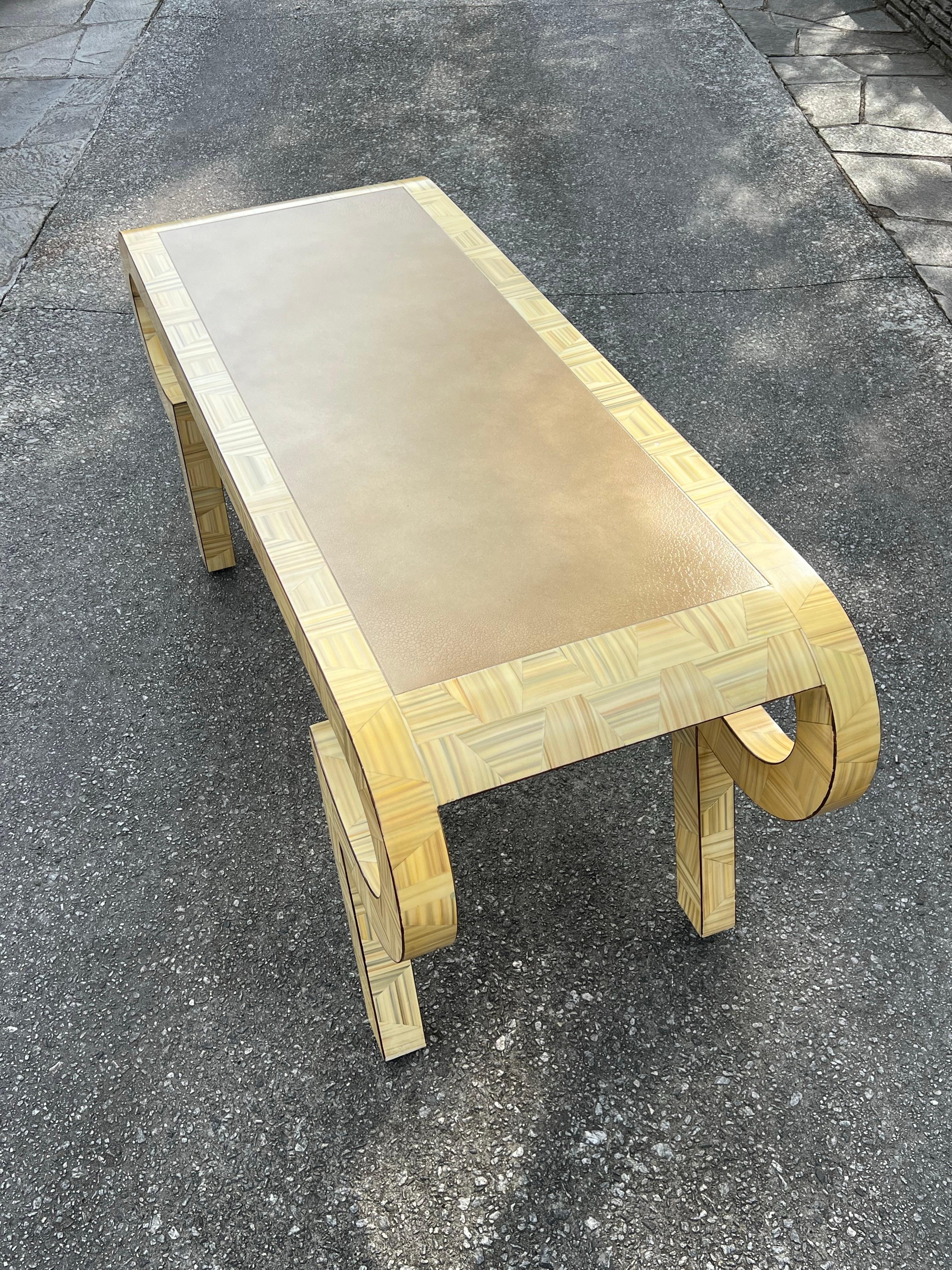 Asombrosa Consola/Escritorio de Alessandro para Baker, Italia, c 1980 - Pareja Disponible en venta 4