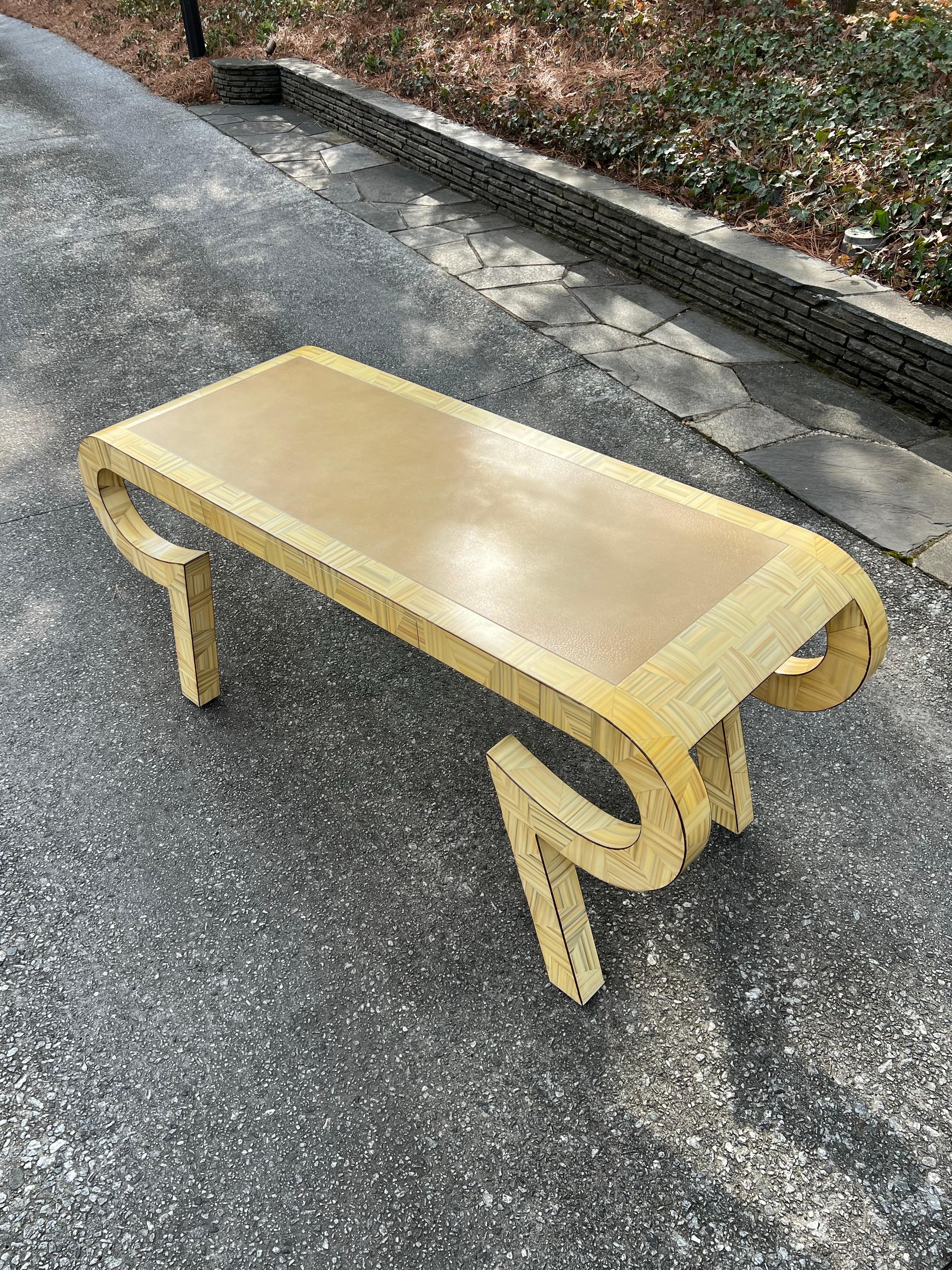 Asombrosa Consola/Escritorio de Alessandro para Baker, Italia, c 1980 - Pareja Disponible en venta 5