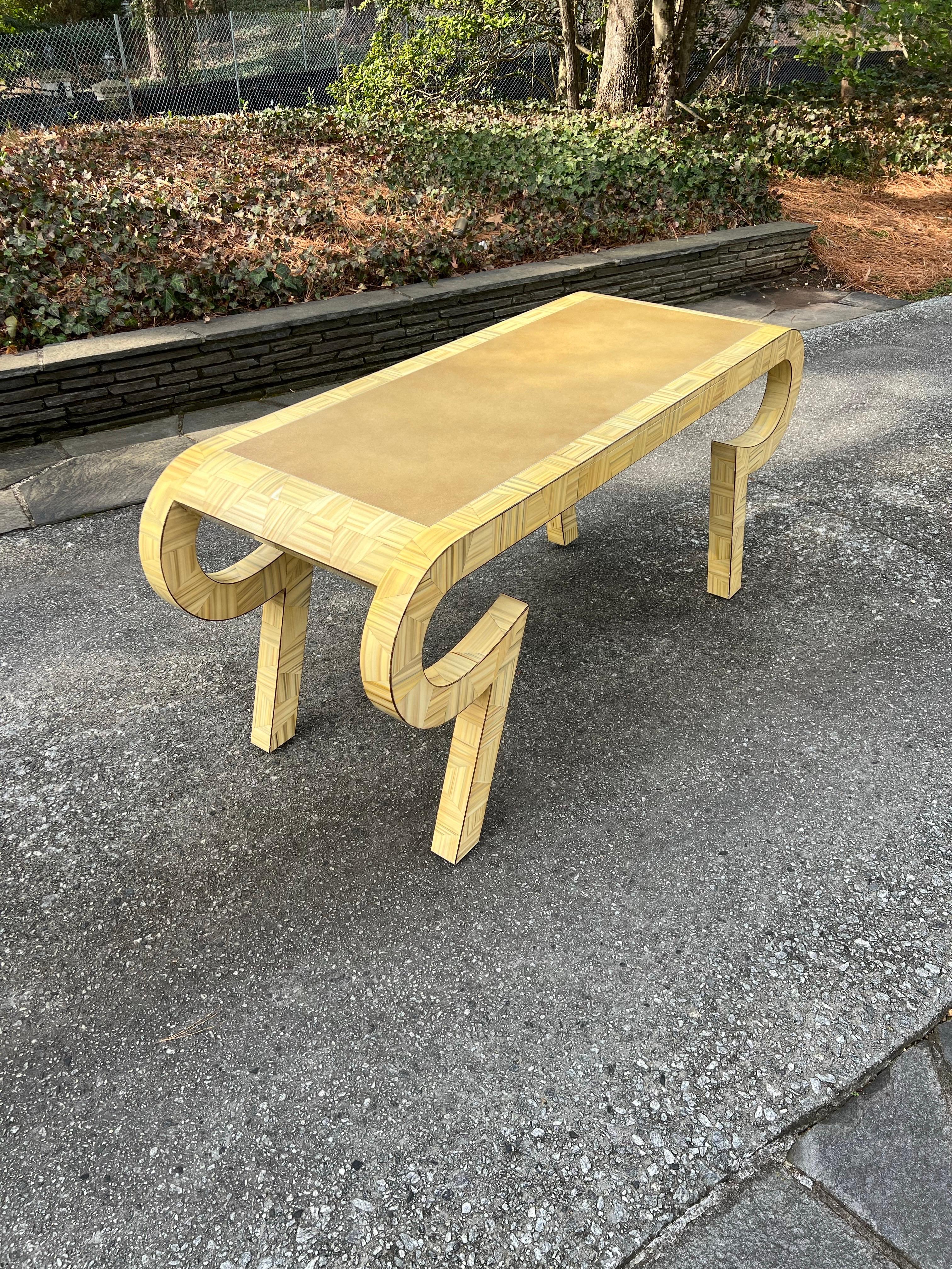 Asombrosa Consola/Escritorio de Alessandro para Baker, Italia, c 1980 - Pareja Disponible Moderno orgánico en venta