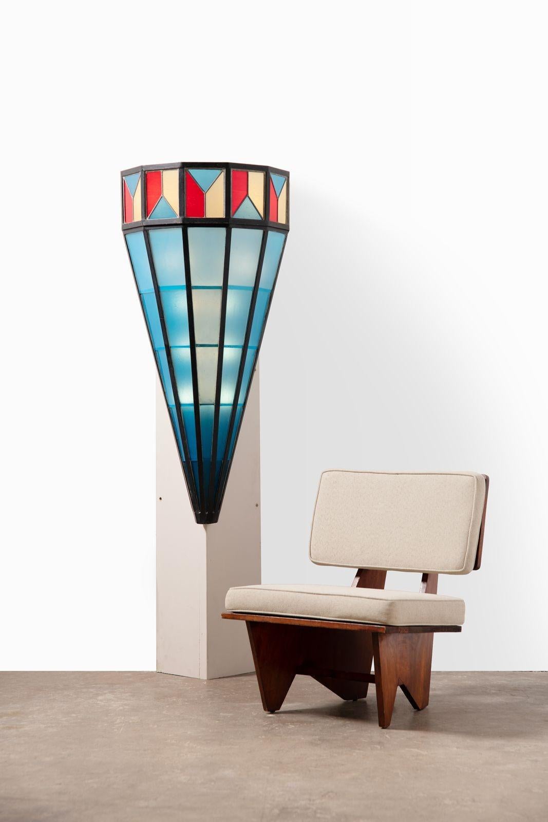 Mid-Century moderno Applique in vetro colorato su misura di Frank Lloyd Wright 1954 in vendita