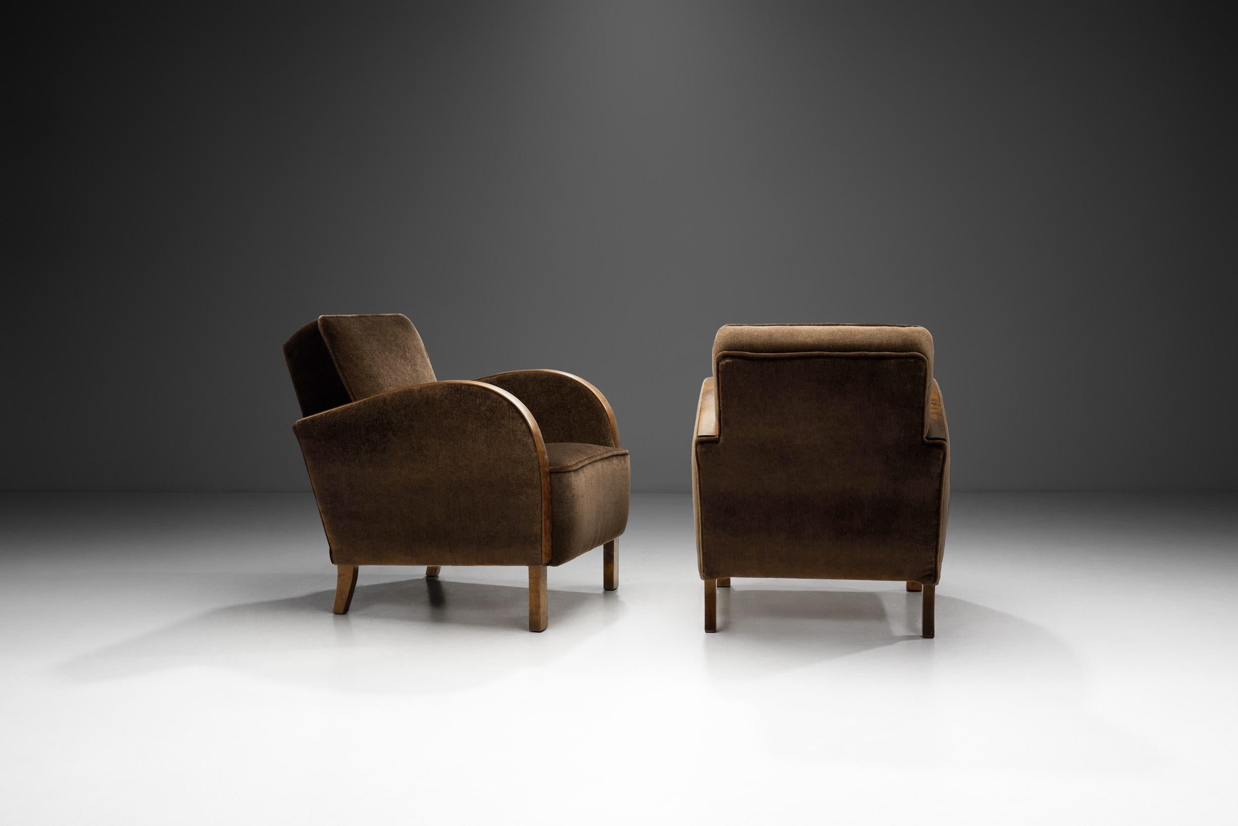 Fauteuils Art déco en bouleau teinté, Europe, vers les années 1930 Bon état - En vente à Utrecht, NL