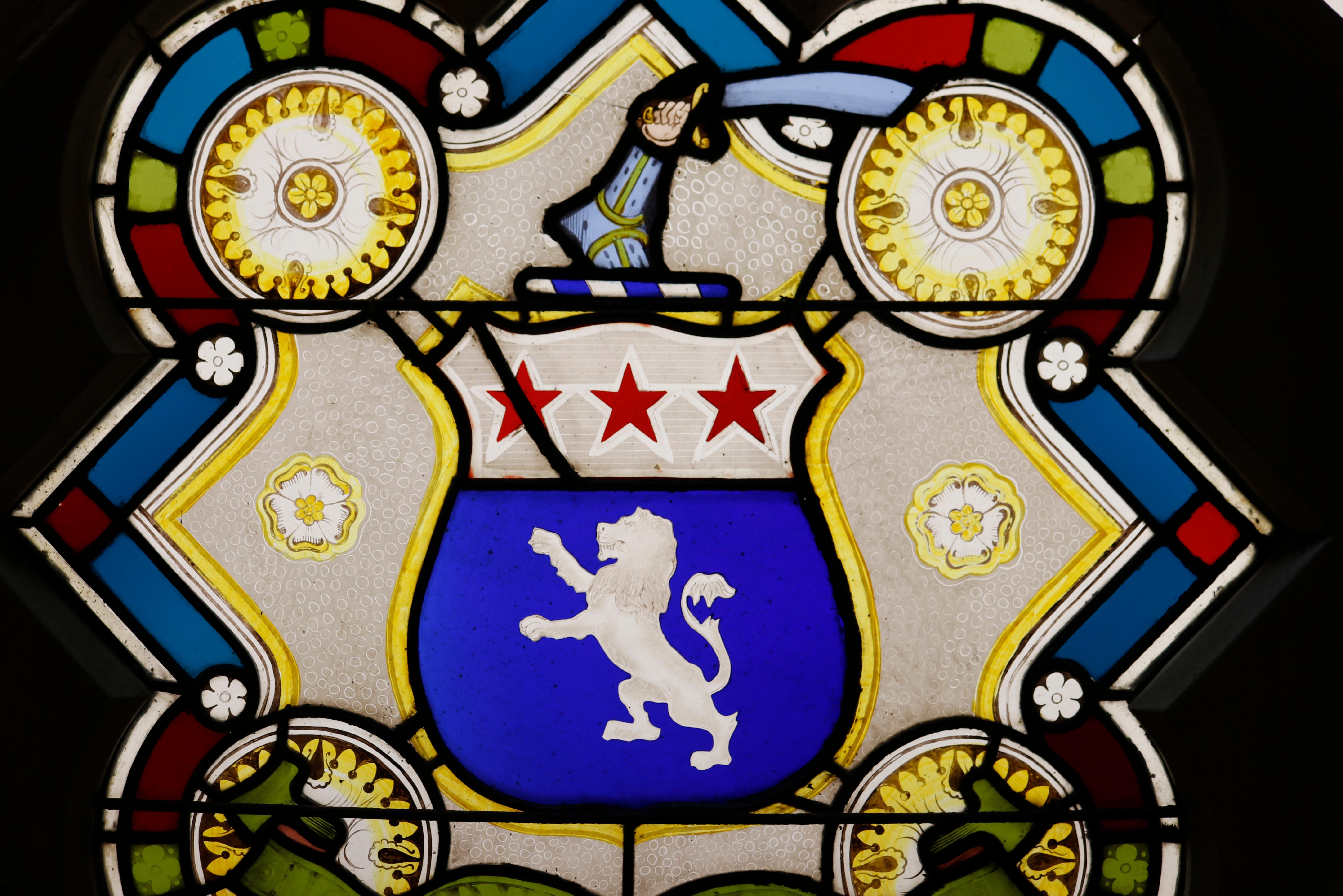 araujo coat of arms