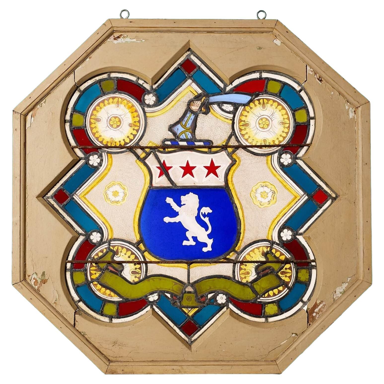 Stained glass Panel con escudo de armas antiguo en venta