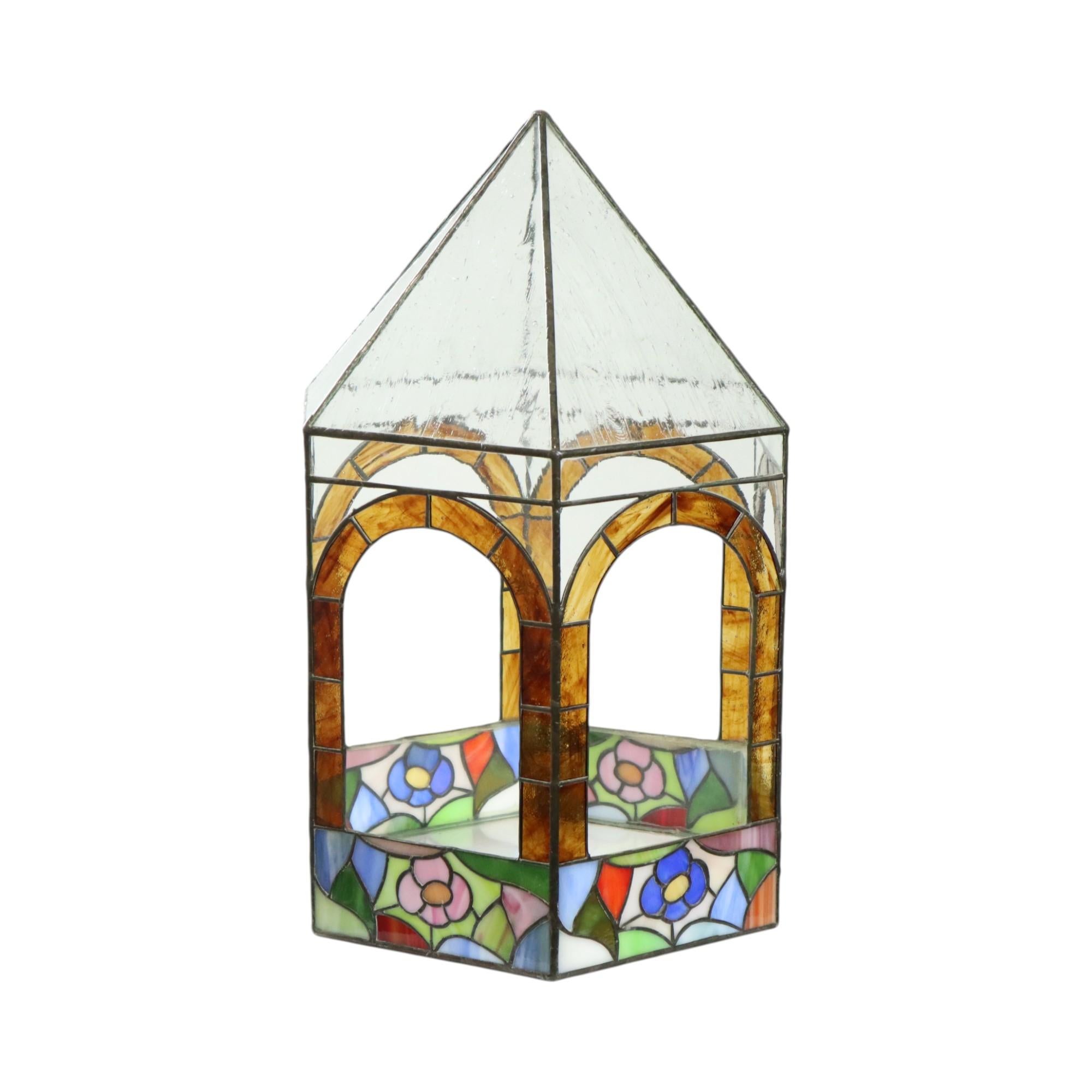 Stained glass Gazebo Kerzenständer Buntglas 45cm im Zustand „Gut“ im Angebot in Poperinge, BE