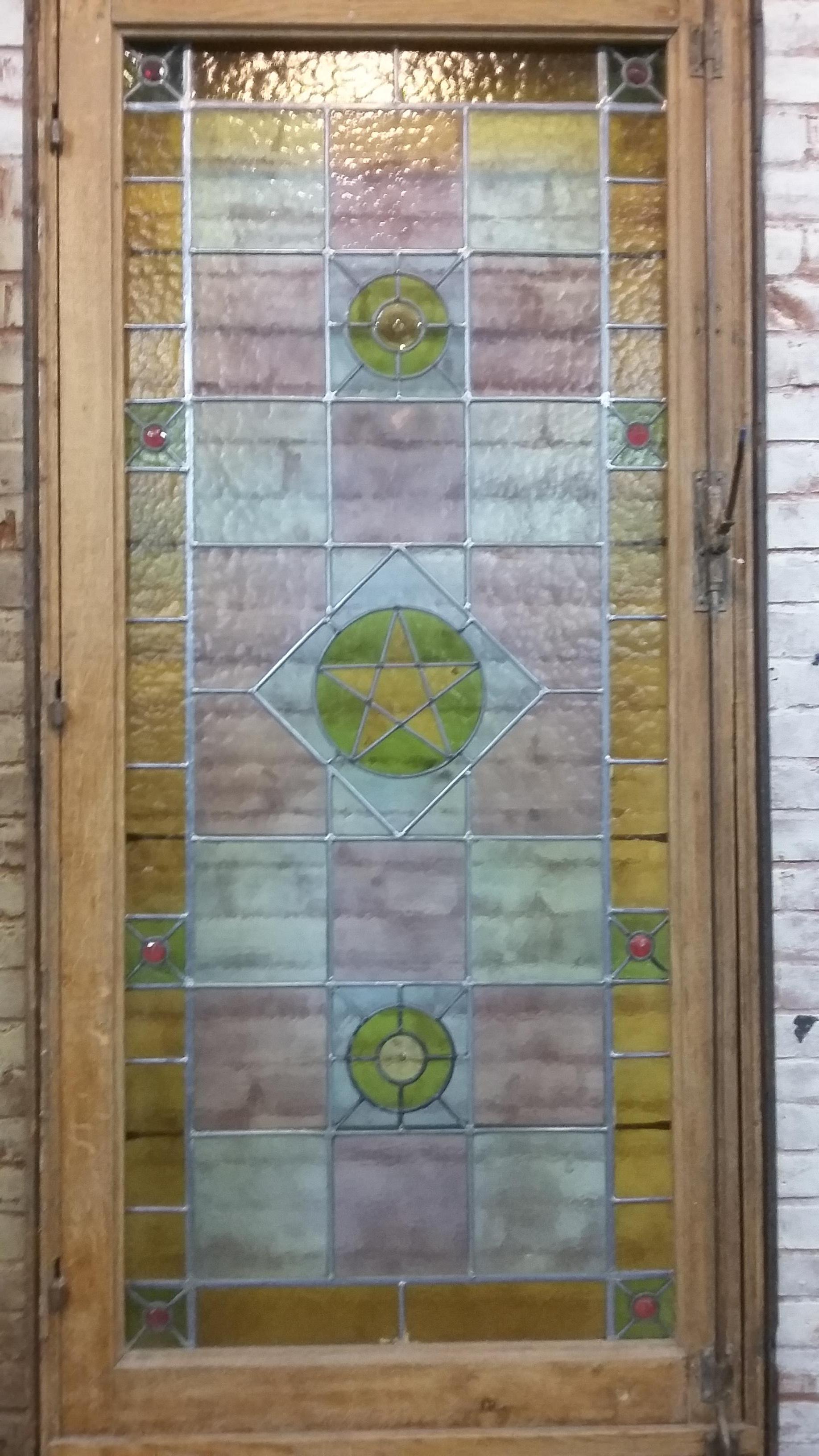 Stained Glass Window Unit In Good Condition In Stamford, CT