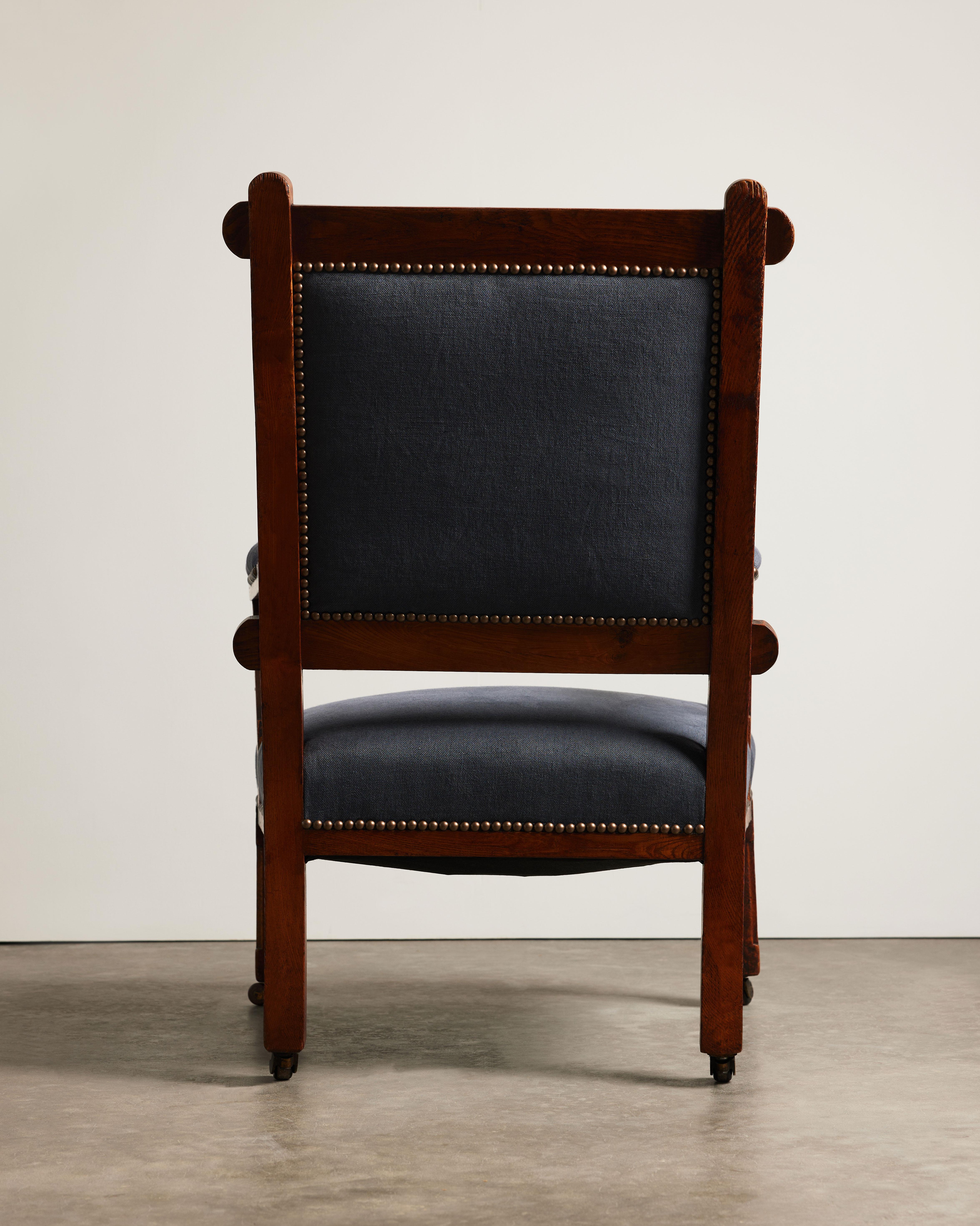 Stained Oak and Linen Arts and Crafts Armchair, England, 19th C en vente 2