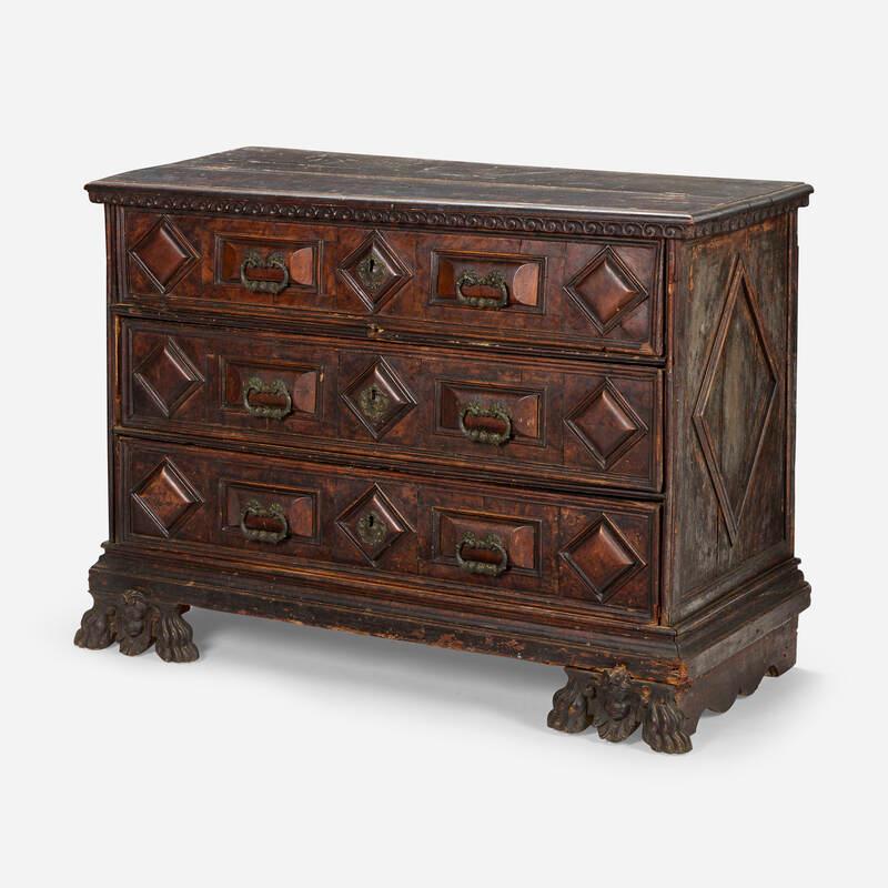 Stained Pine 17th  Century Italian Walnut Commode In Good Condition For Sale In Montreal, QC