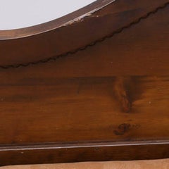 Küchensofa aus gebeiztem Kiefernholz mit geschwungenem Rücken und eleganten Rollenarmen, Anfang 1900