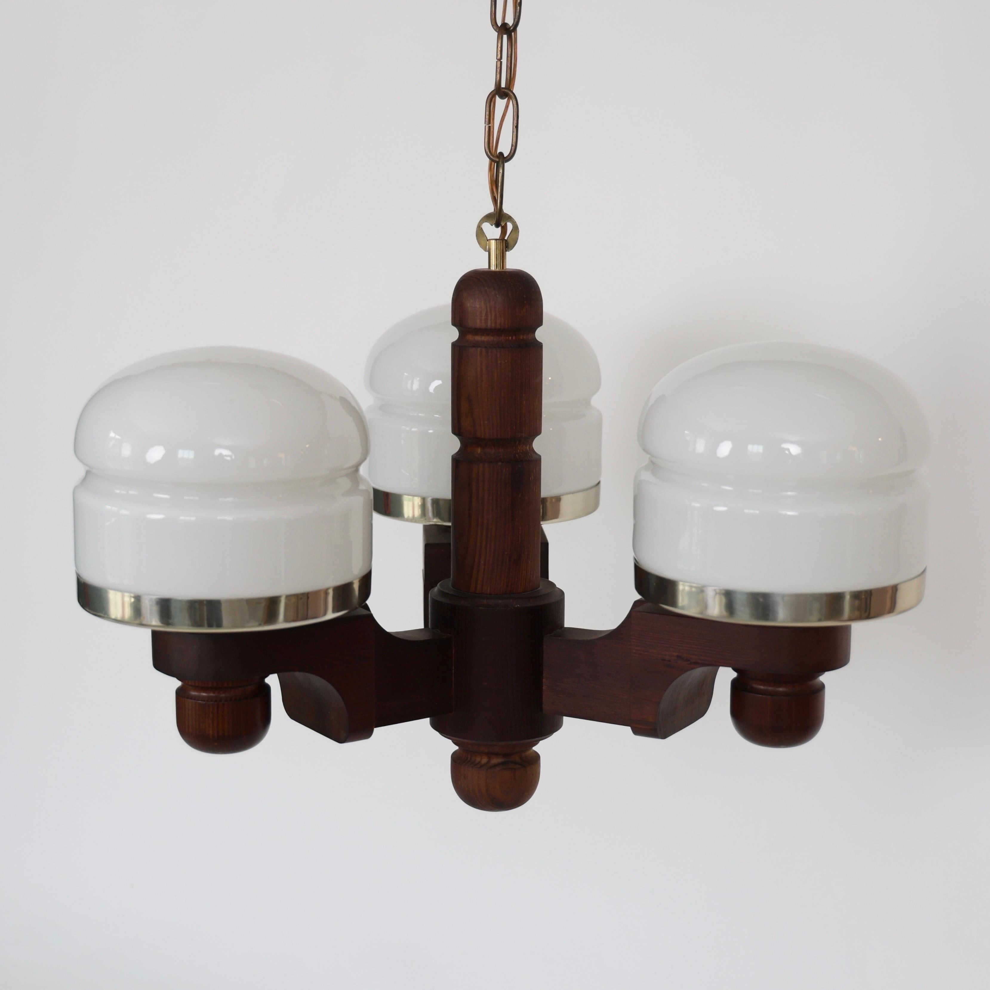 Lampadario in legno di pino macchiato di Jan Wickelgren, anni '70, Svezia in vendita 1