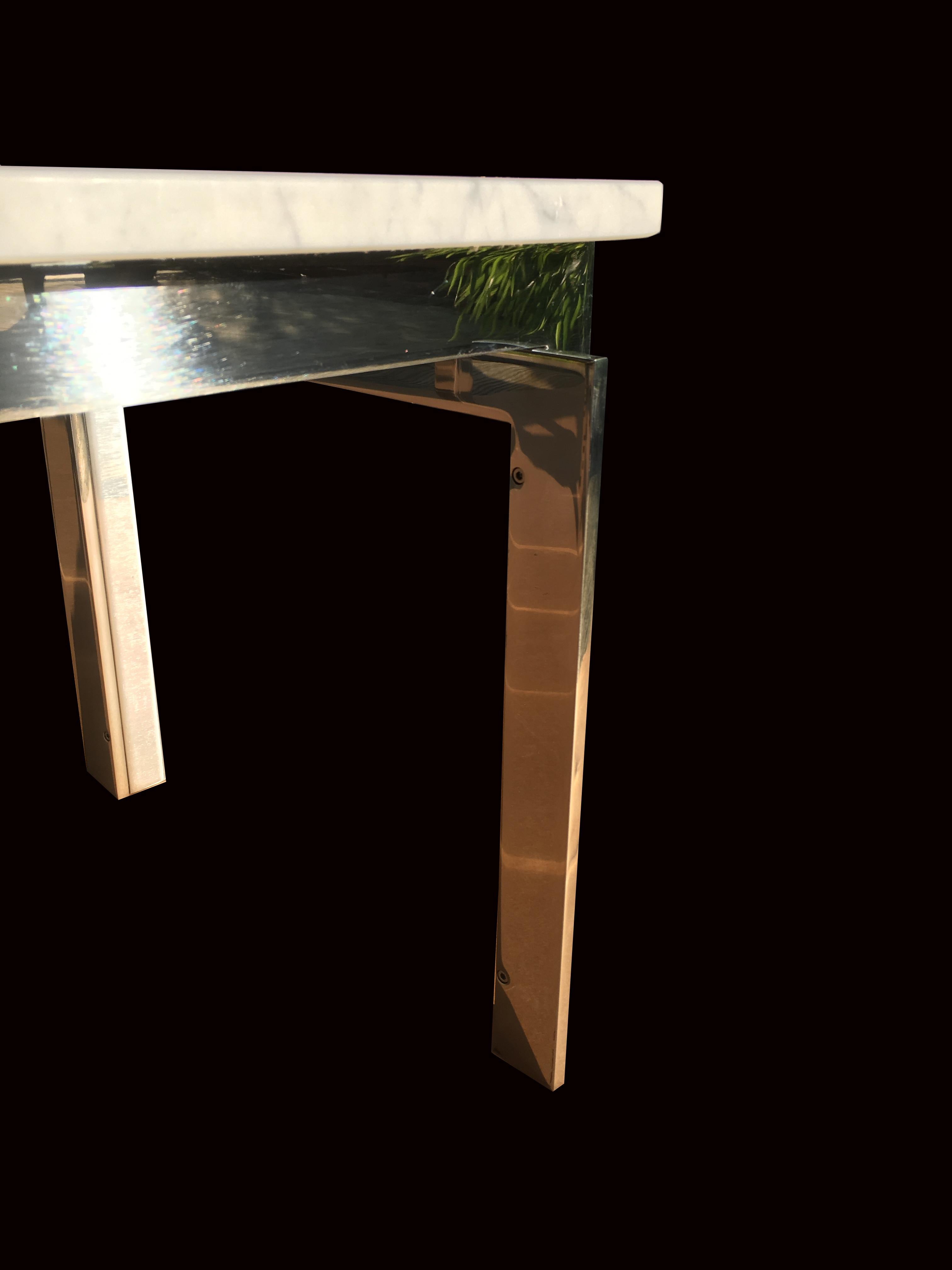 Tables en acier inoxydable et marbre de Carrare dans le style de Poul Kjaerholm en vente 3