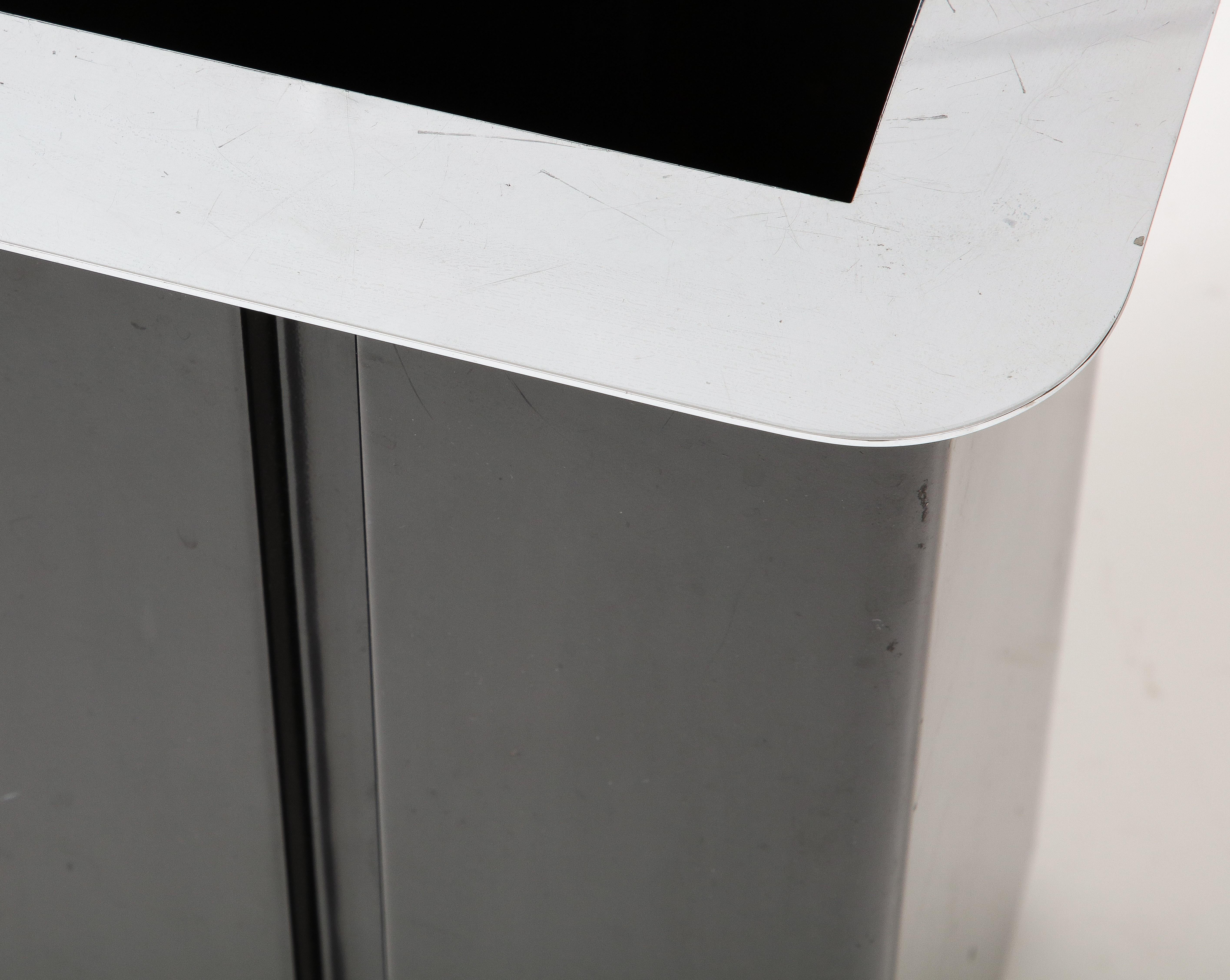 Portaombrelli in acciaio inossidabile e acciaio scurito, Italia, c.C. 1960 in vendita 2