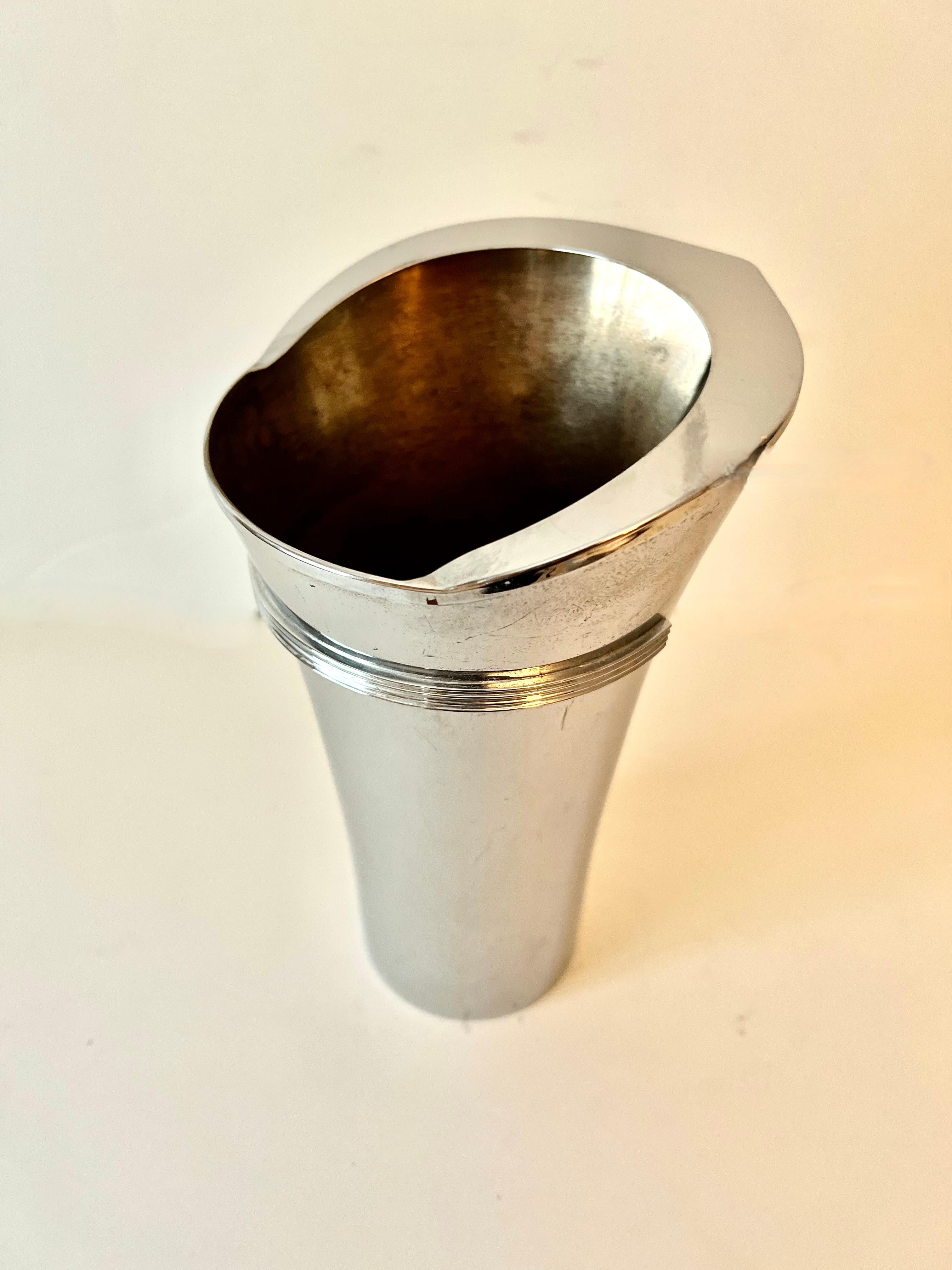 Mid-Century Modern Stainless Steel Art Deco Cocktail Pourer by Chase For Sale