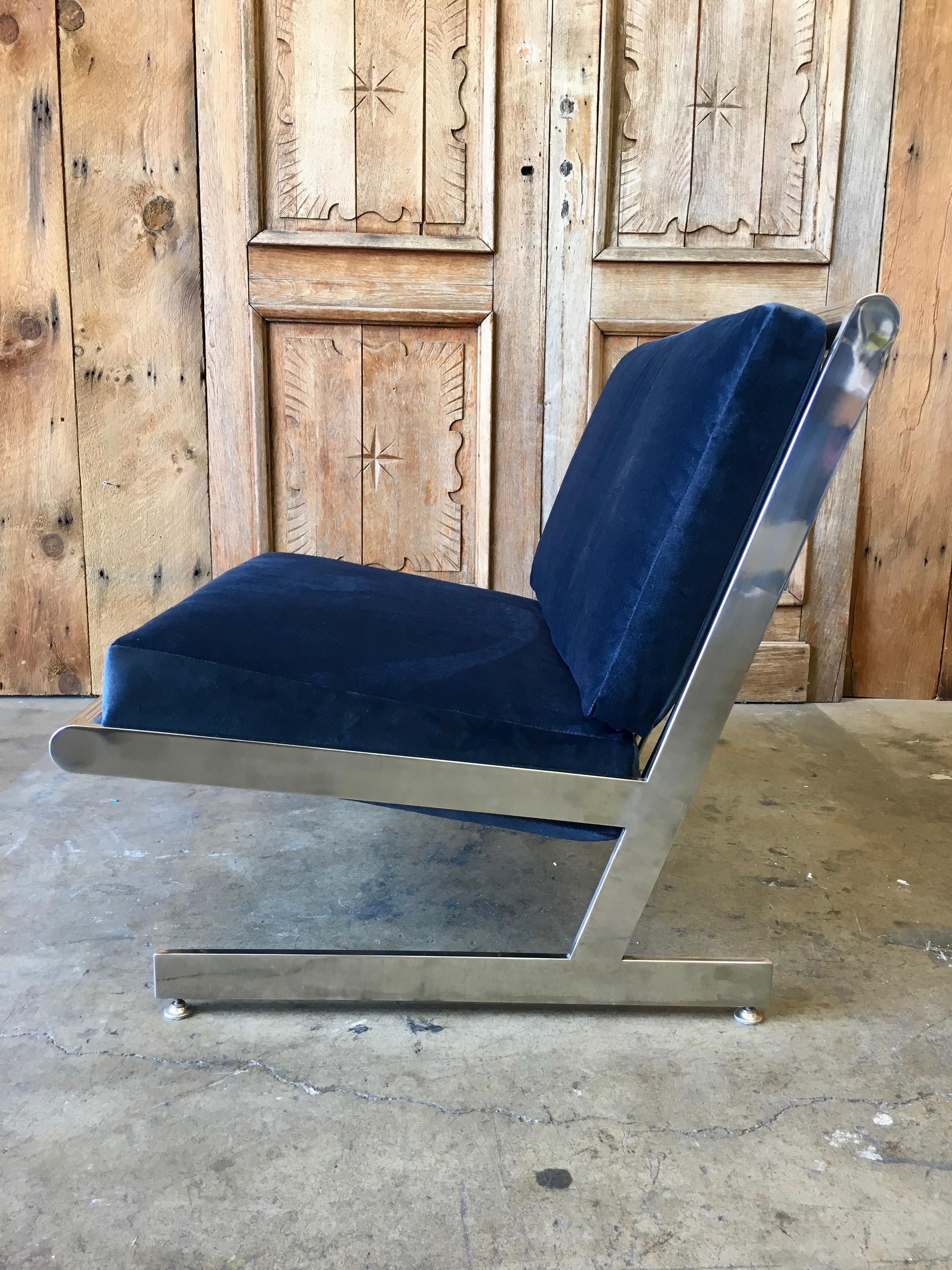Stainless Steel Cantilevered Lounge Chair In Good Condition In Denton, TX