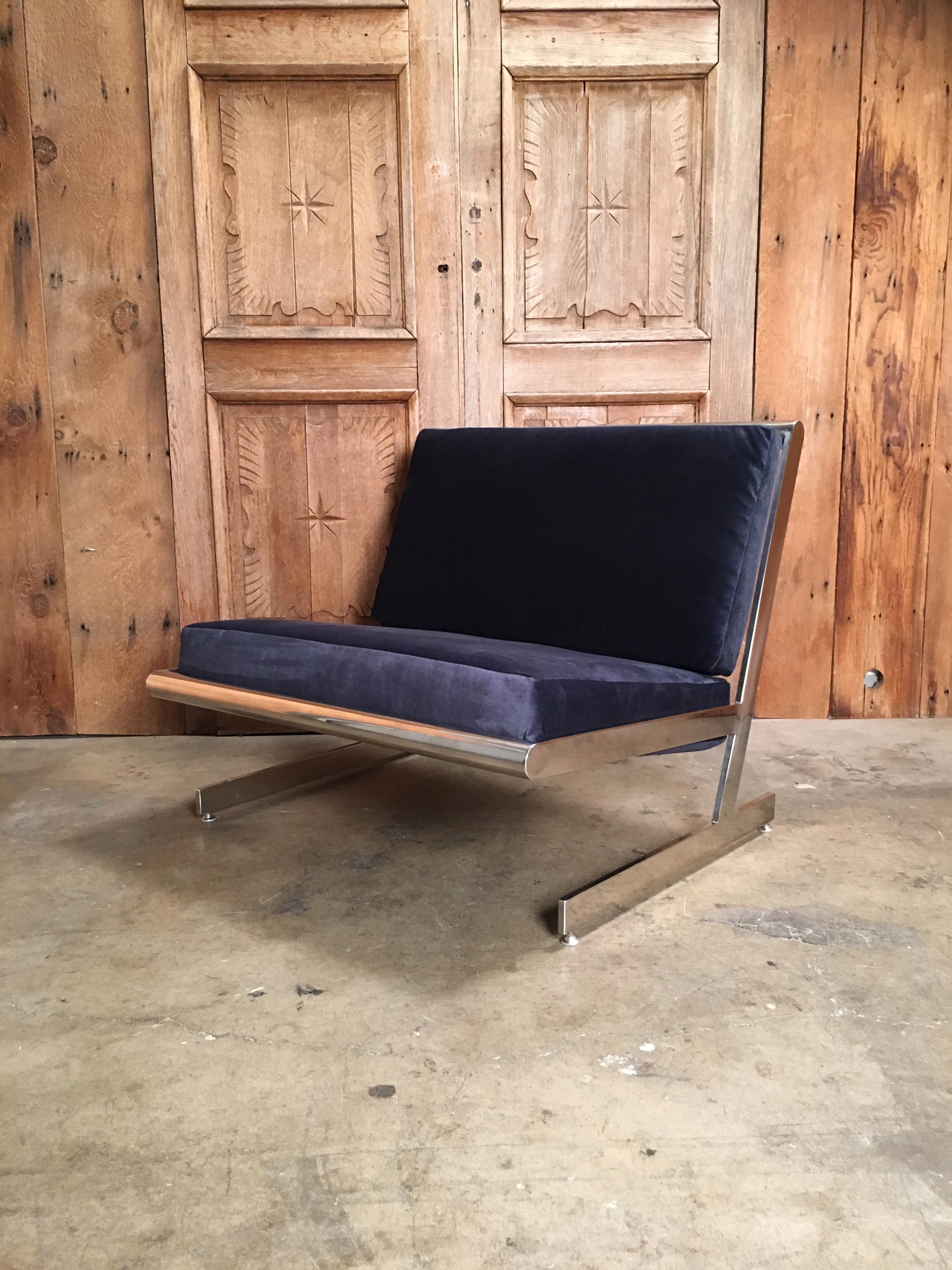 Stainless Steel Cantilevered Lounge Chair 3
